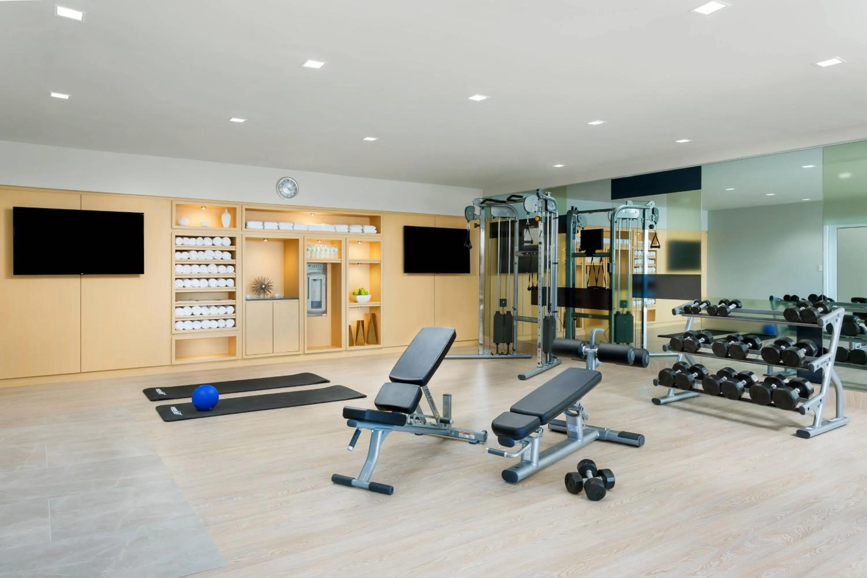 Fitness centre/facilities in AC Hotel by Marriott San Juan Condado