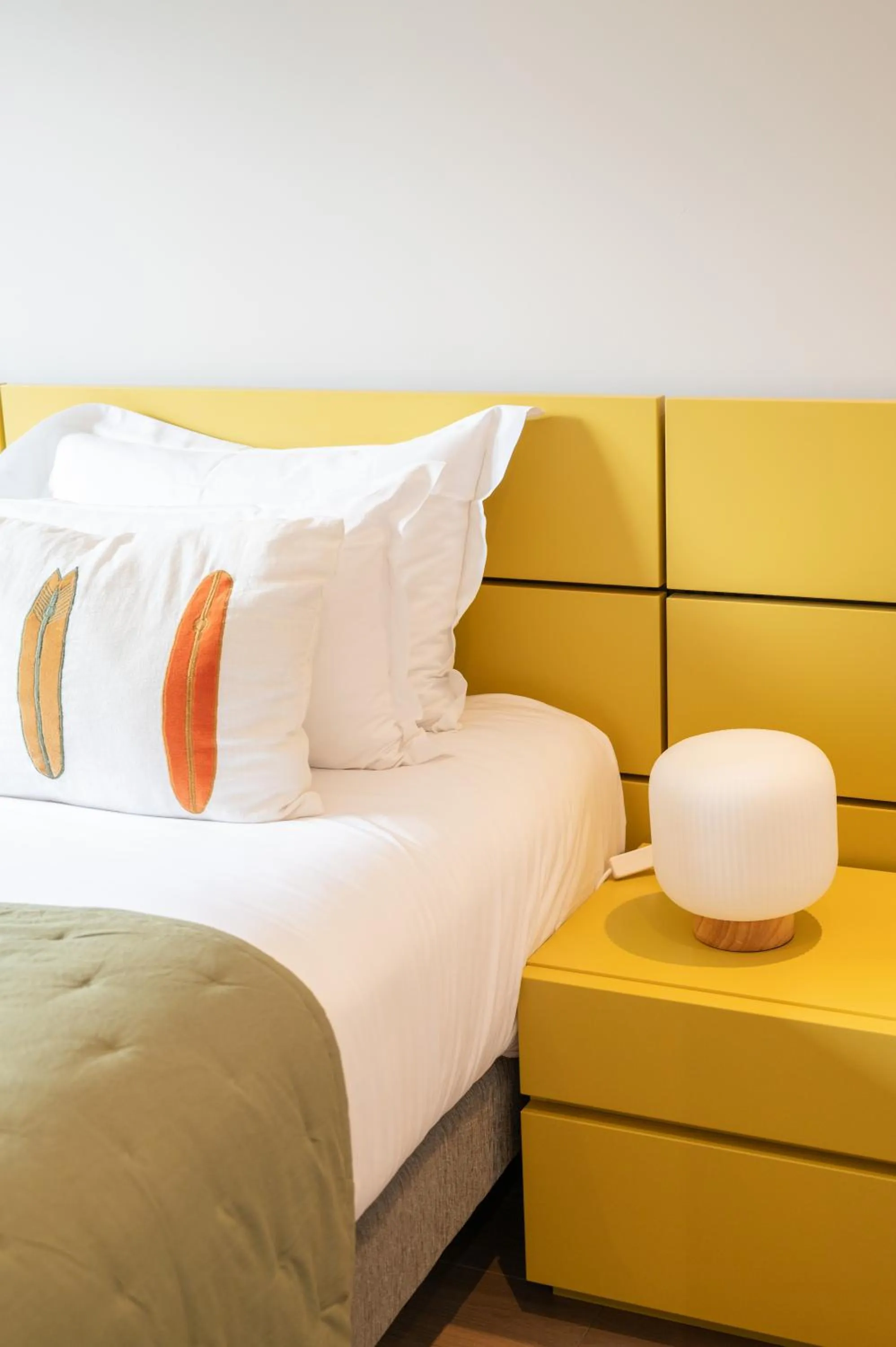 Bedroom, Bed in Costa Nera