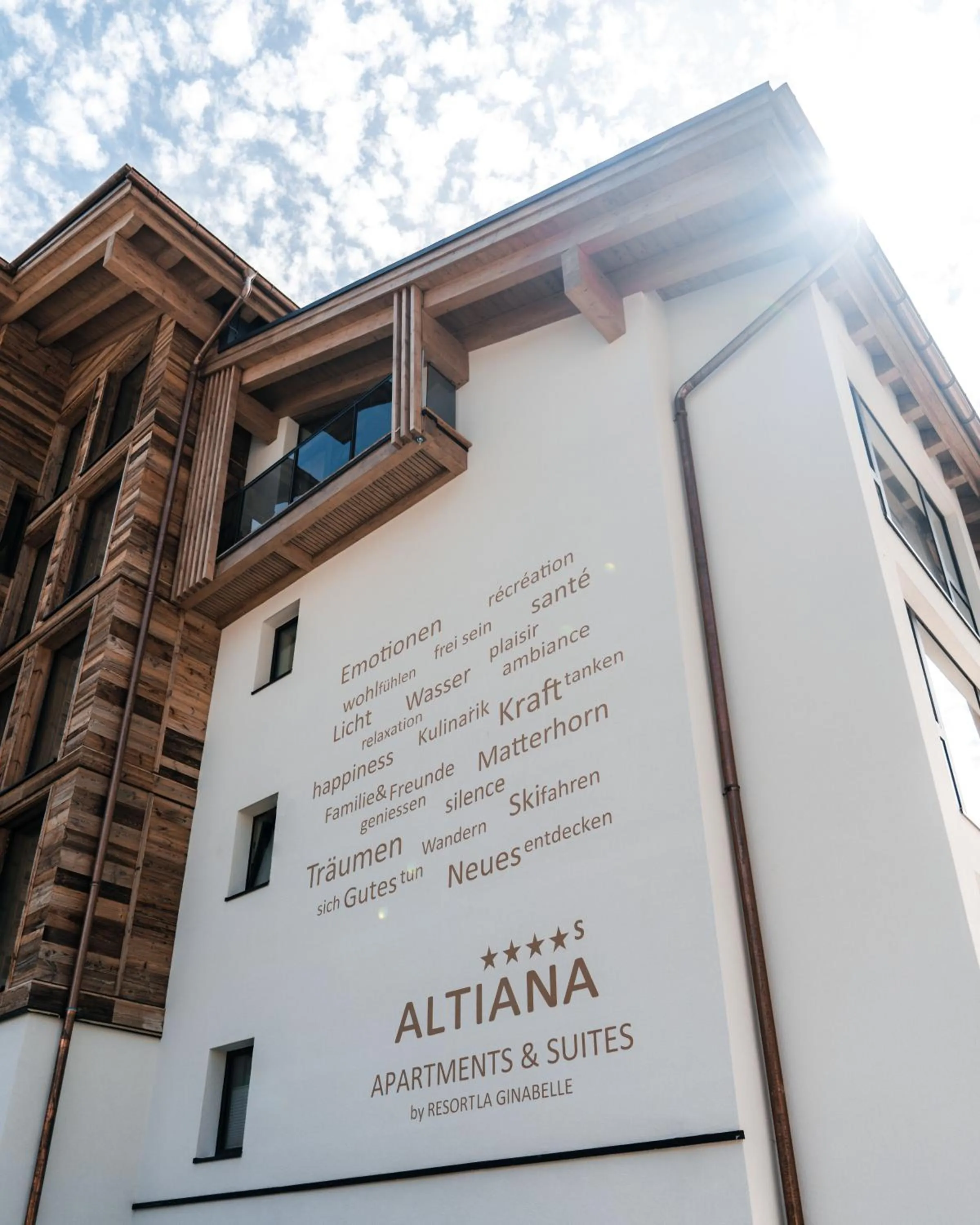 Property building in Resort La Ginabelle