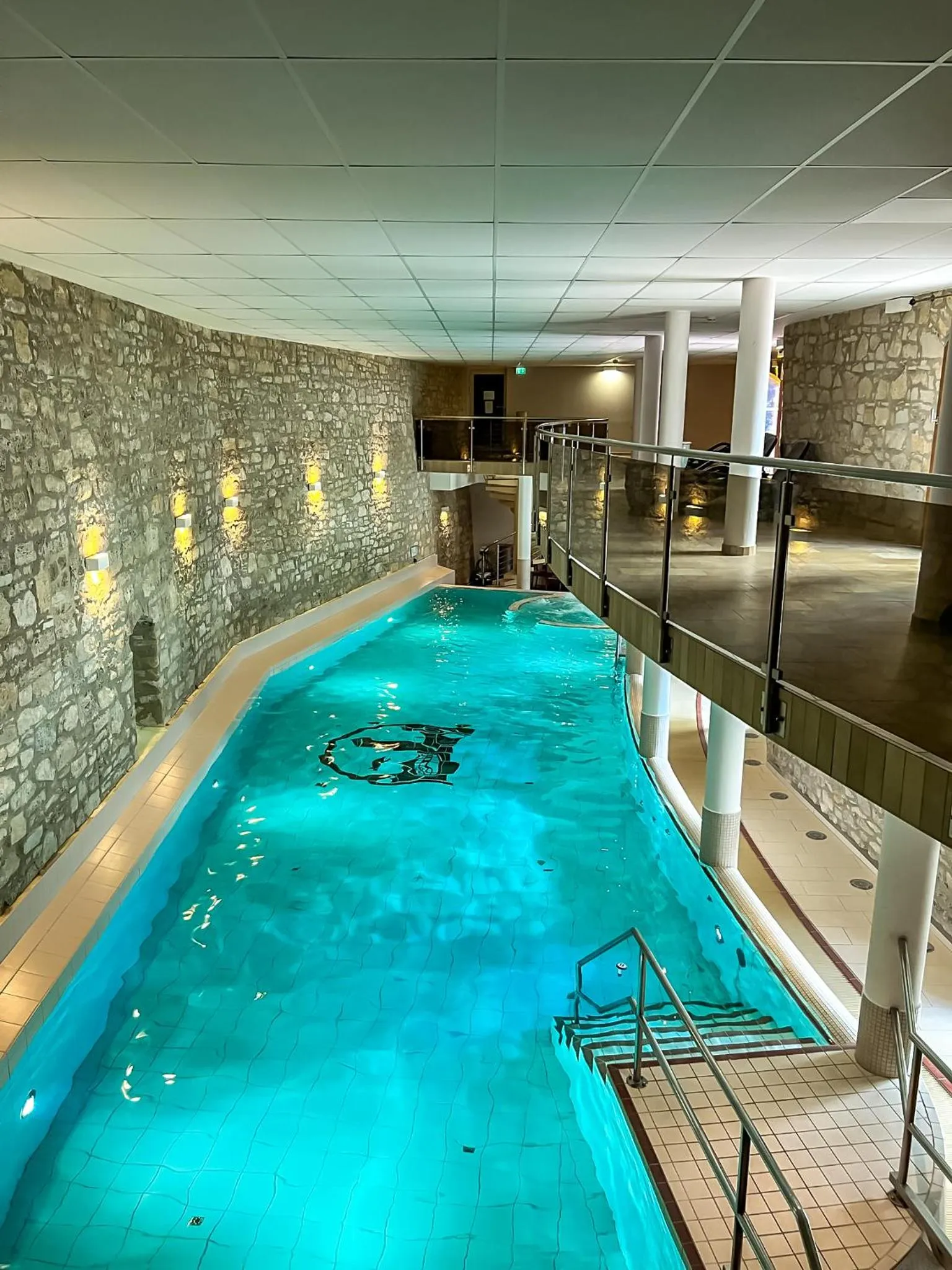 Swimming pool in Hotel & Spa Wasserschloss Westerburg