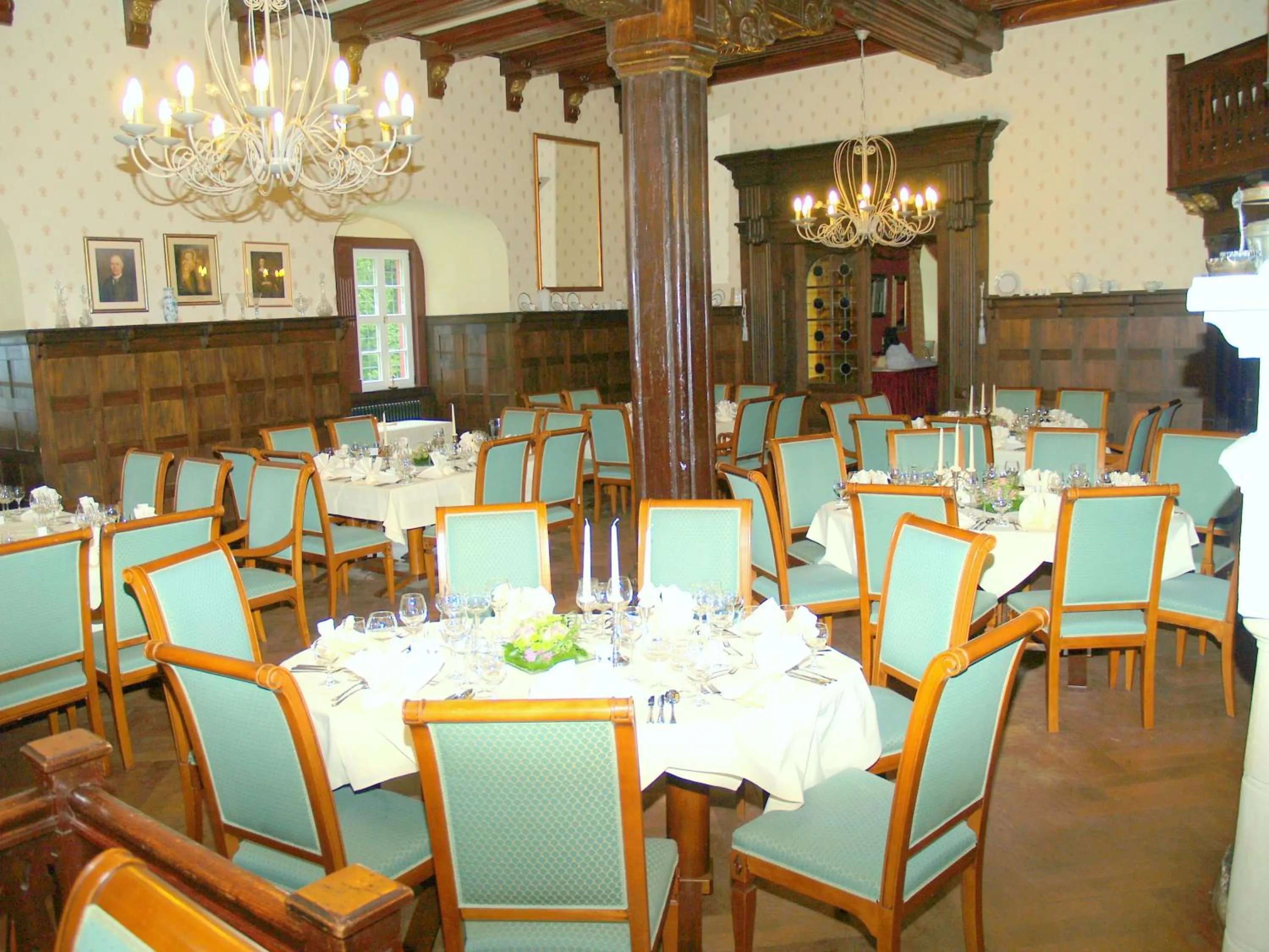 Restaurant/places to eat in Hotel & Spa Wasserschloss Westerburg