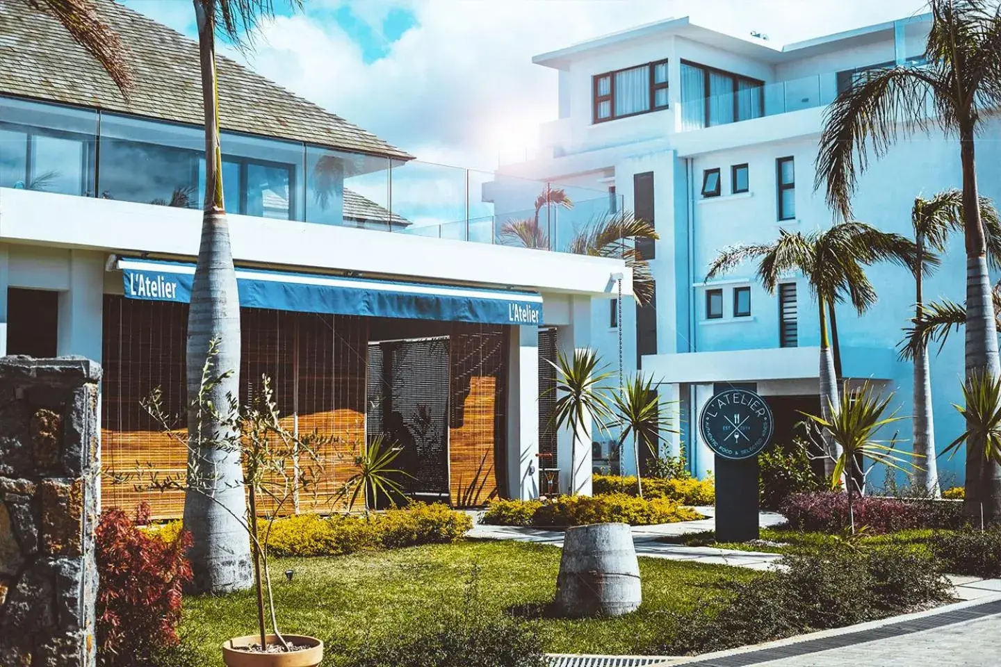 Restaurant/places to eat in Mythic Suites & Villas by MJ Holidays Restaurant/places to eat in Mythic Suites & Villas by MJ Holidays