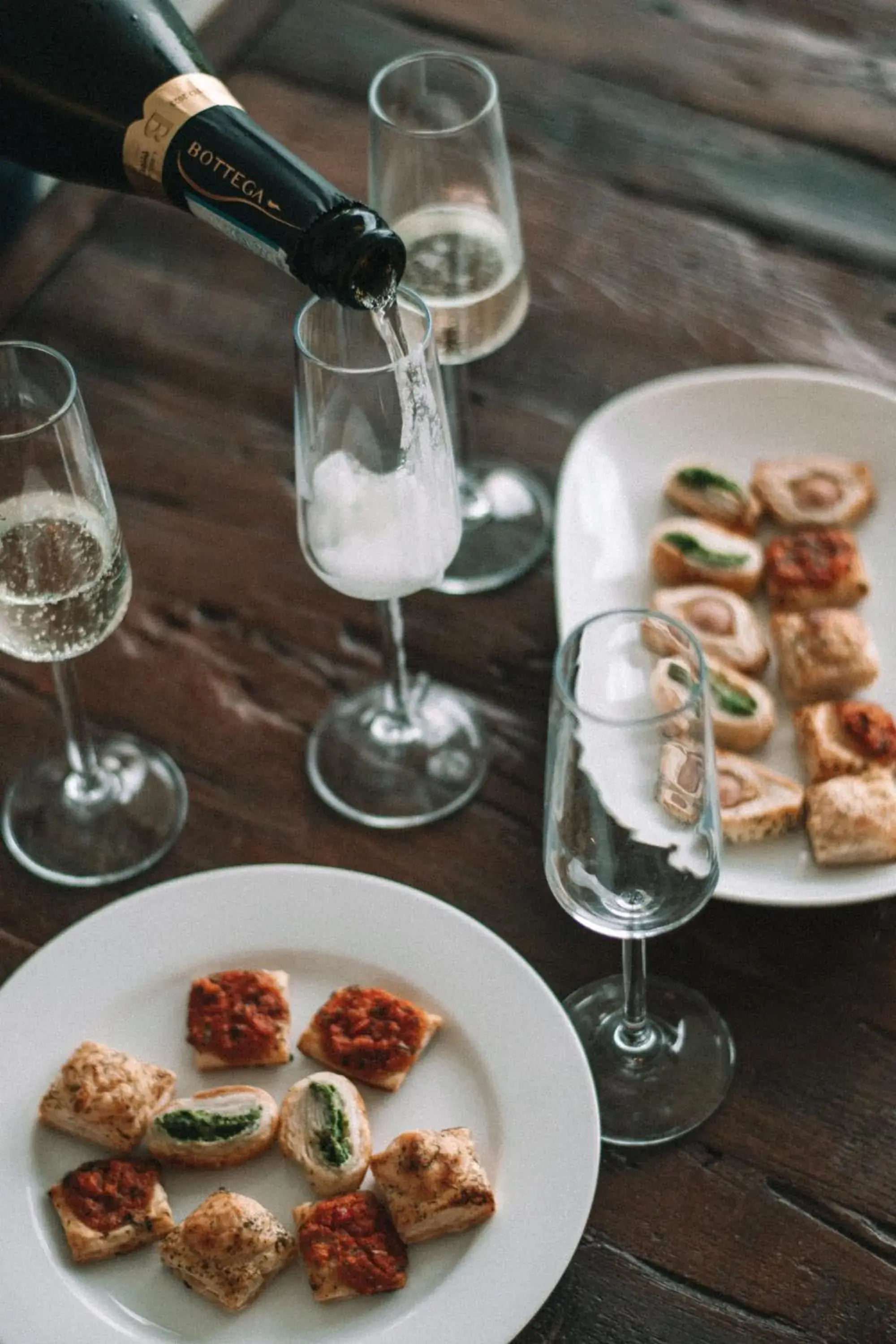 Food and drinks in Mythic Suites & Villas by MJ Holidays Food and drinks in Mythic Suites & Villas by MJ Holidays