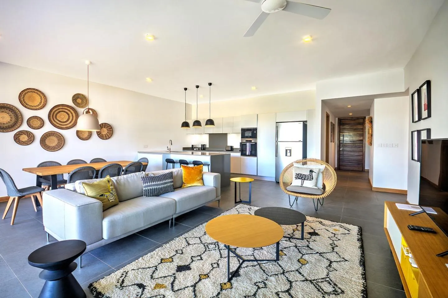 Kitchen or kitchenette in Mythic Suites & Villas by MJ Holidays