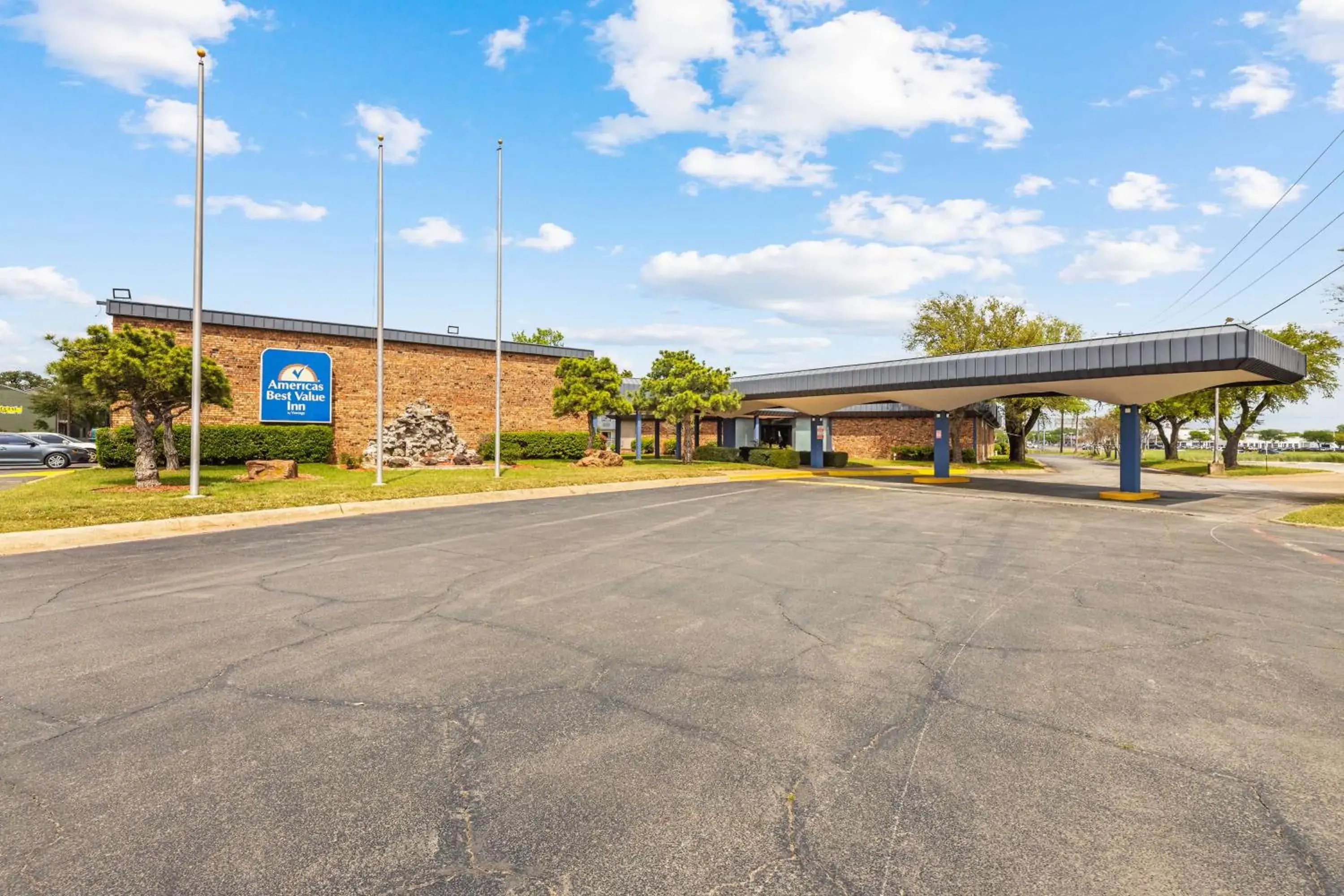 Property building in Americas Best Value Inn Fort Worth/Hurst Property building in Americas Best Value Inn Fort Worth/Hurst