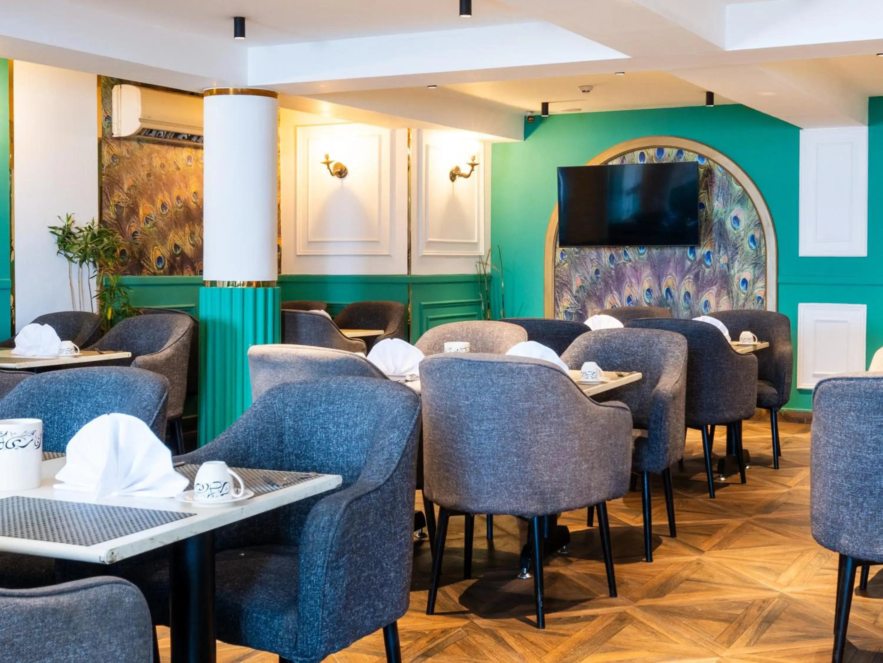 Restaurant/places to eat in Panorama Ramsis Hotel & Cafe Restaurant/places to eat in Panorama Ramsis Hotel & Cafe