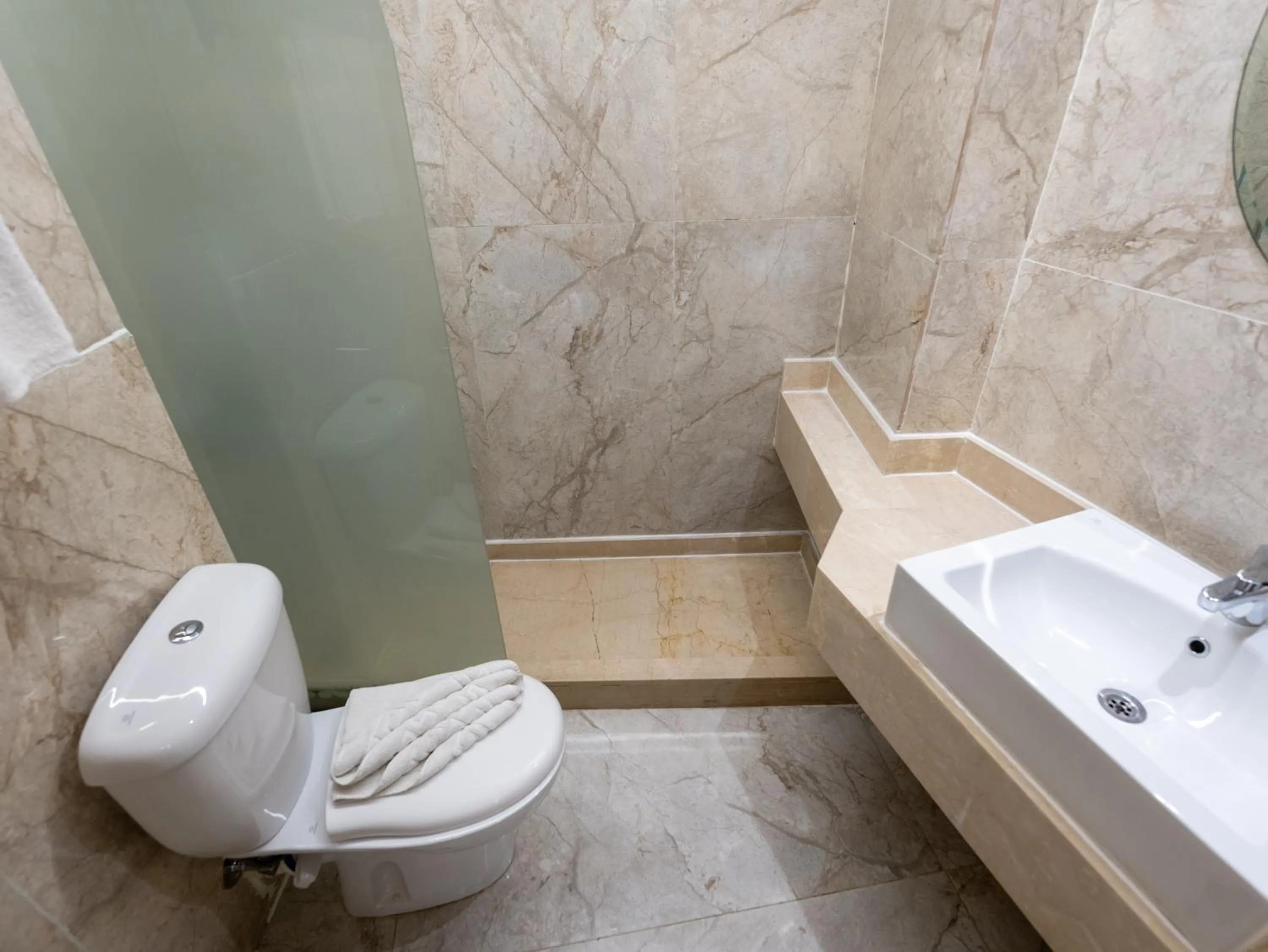 Bathroom in Panorama Ramsis Hotel & Cafe