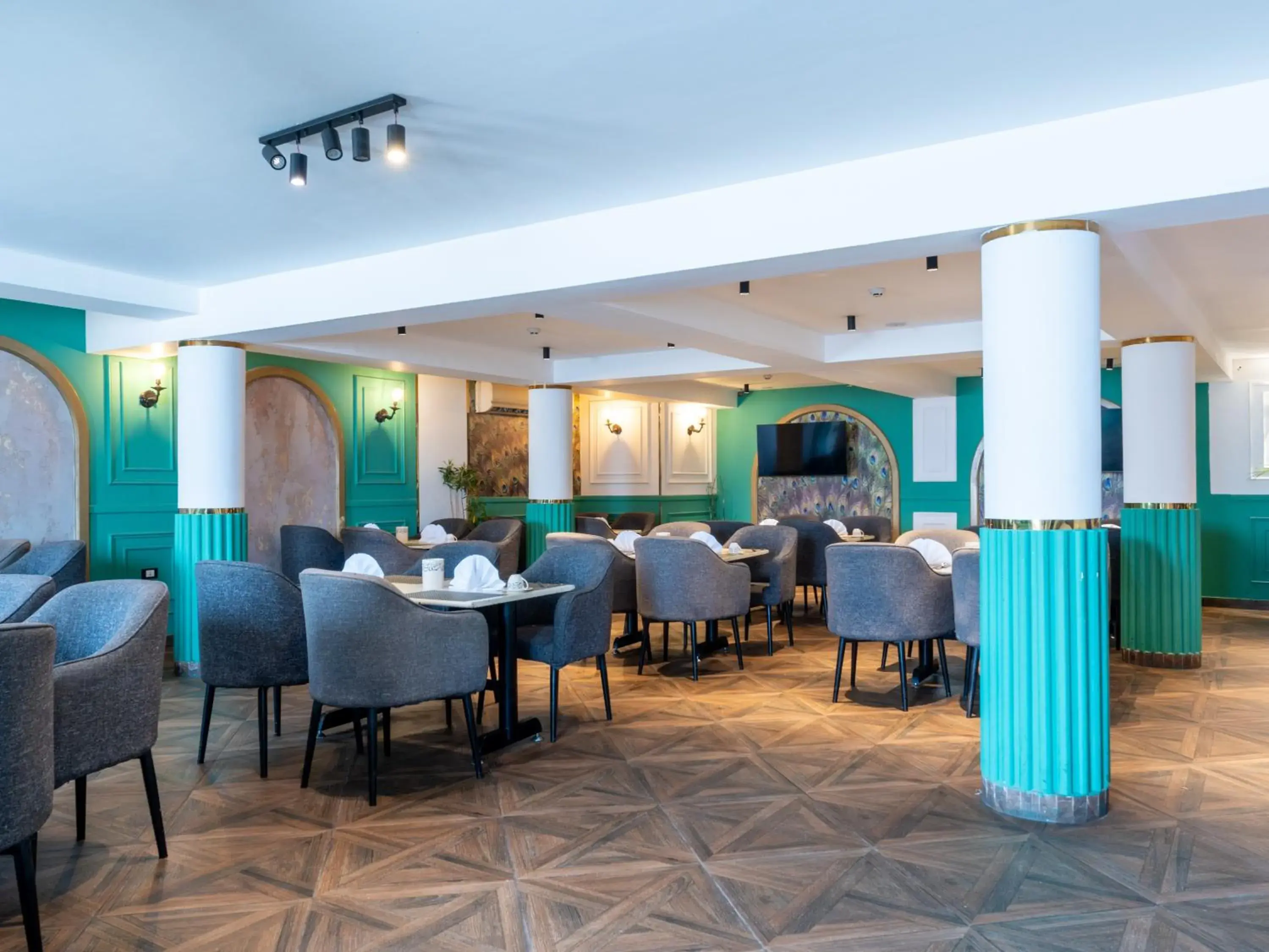 Restaurant/places to eat in Panorama Ramsis Hotel & Cafe Restaurant/places to eat in Panorama Ramsis Hotel & Cafe