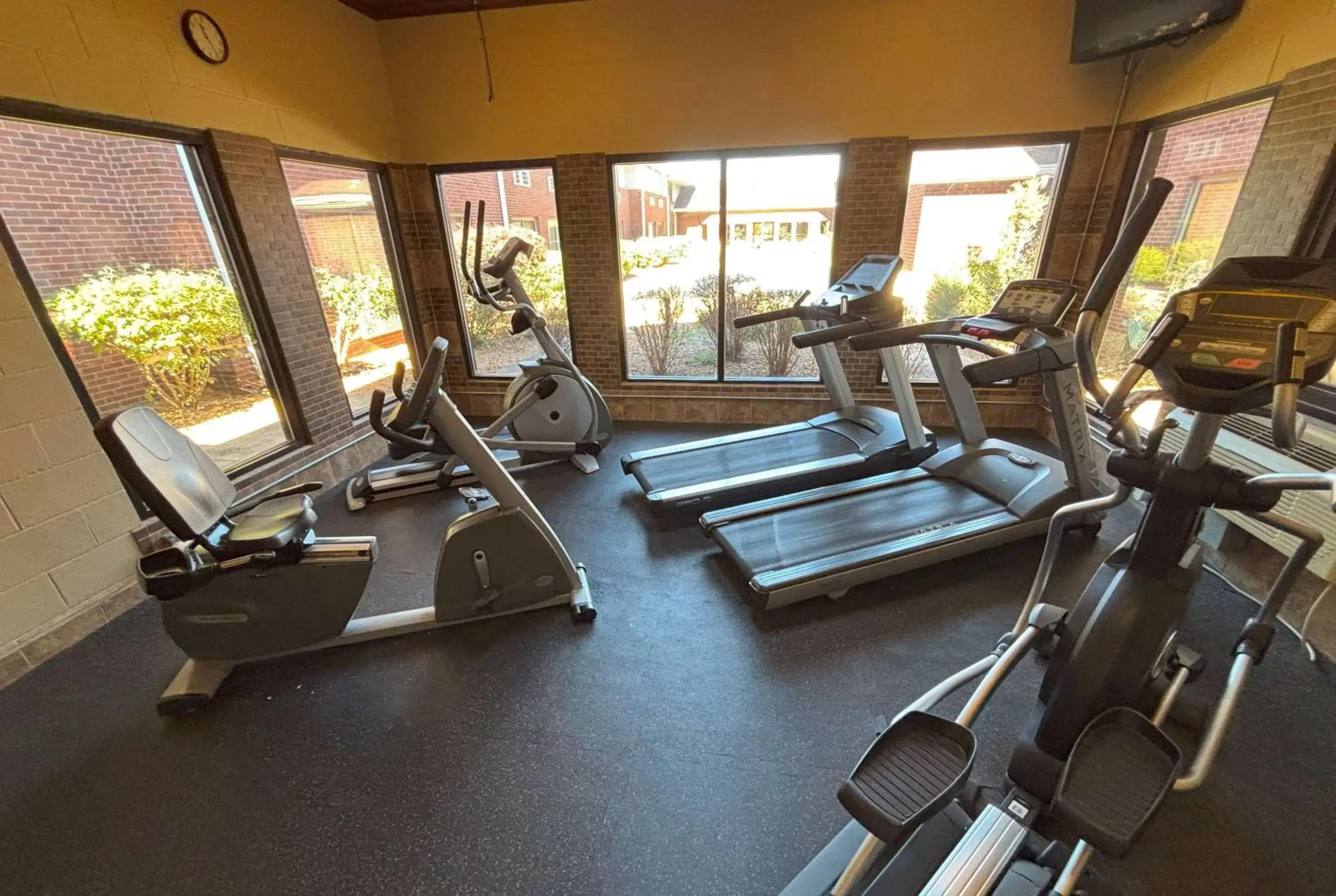 Fitness centre/facilities in Super 8 by Wyndham O'Fallon Fitness centre/facilities in Super 8 by Wyndham O'Fallon