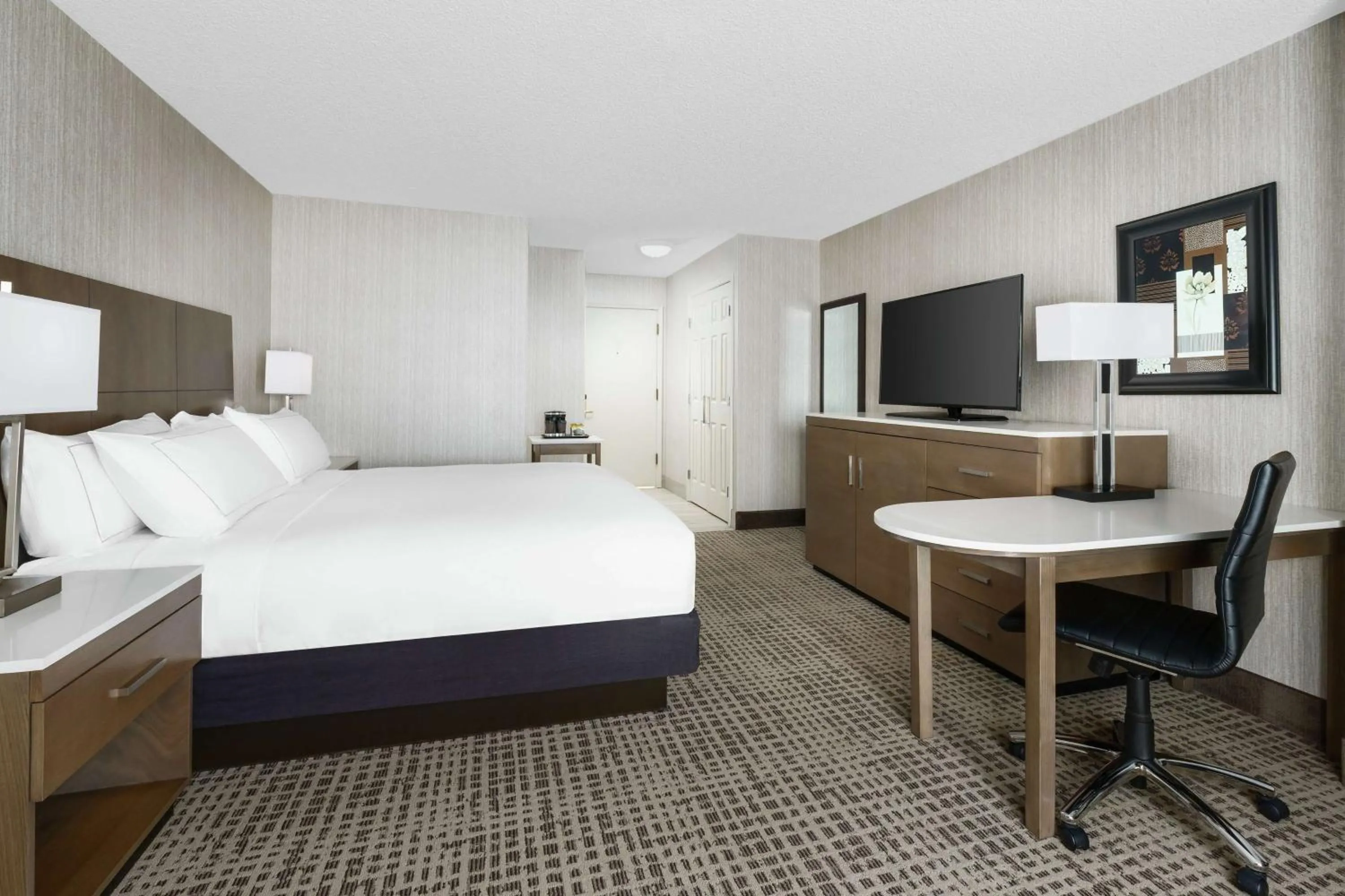 Bedroom, Bed in DoubleTree by Hilton Colorado Springs