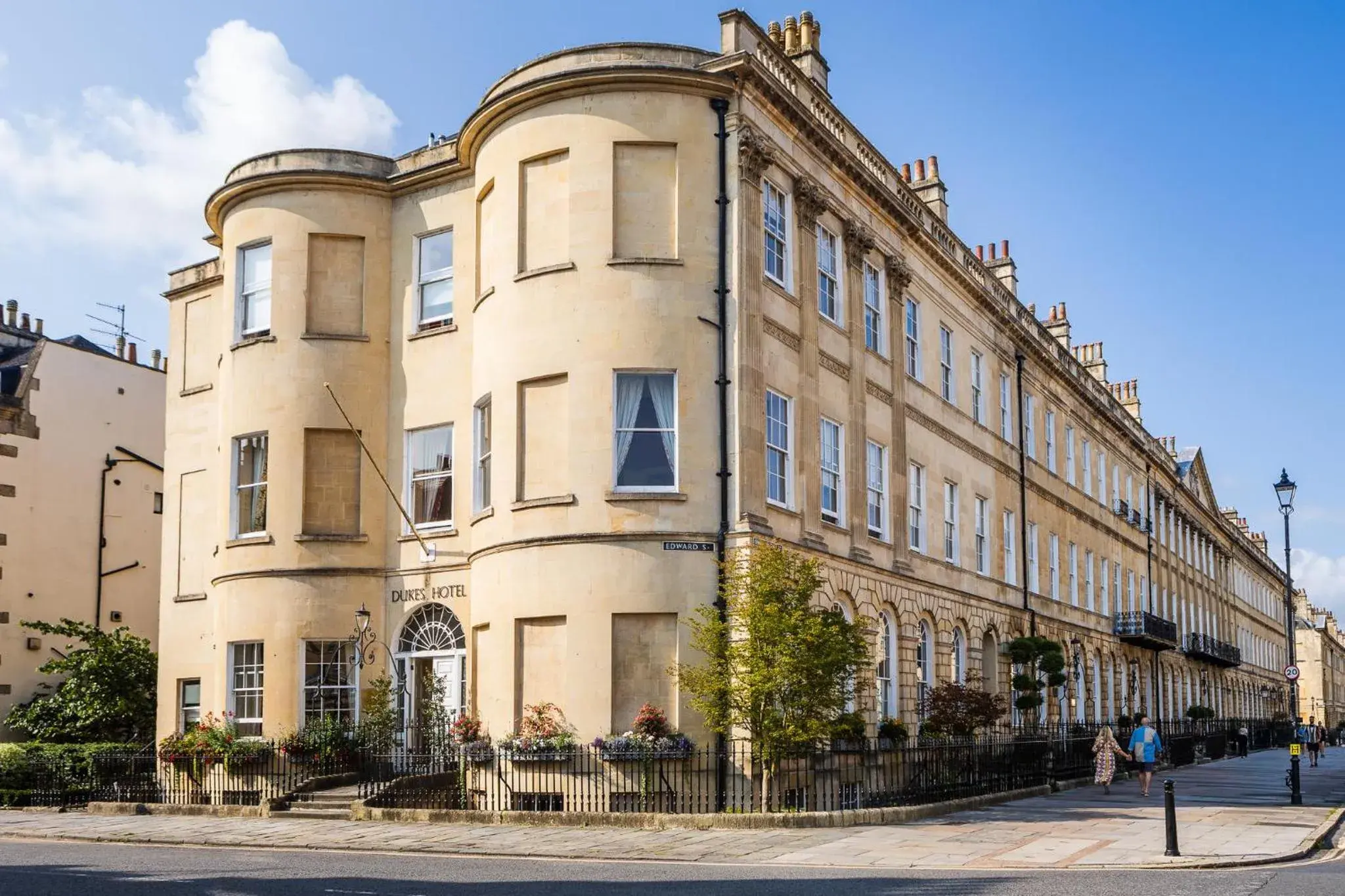 Property building in Dukes Bath Property building in Dukes Bath