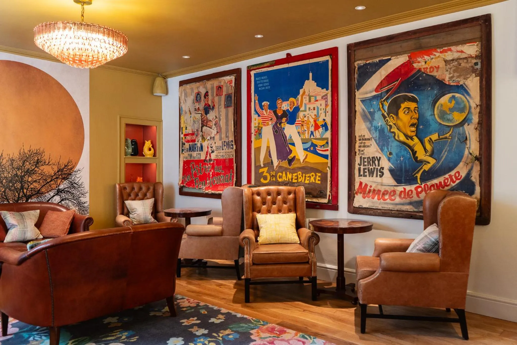 Lounge or bar in Dukes Bath