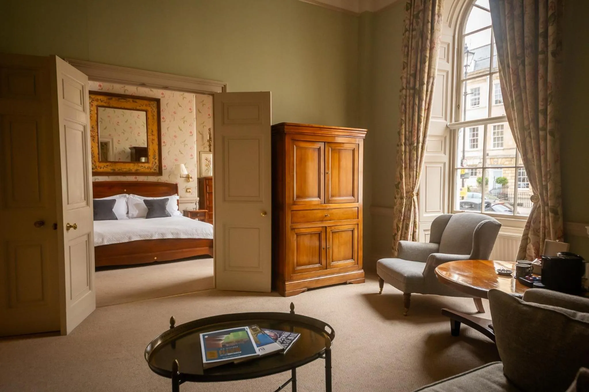 Seating area, Bed in Dukes Bath