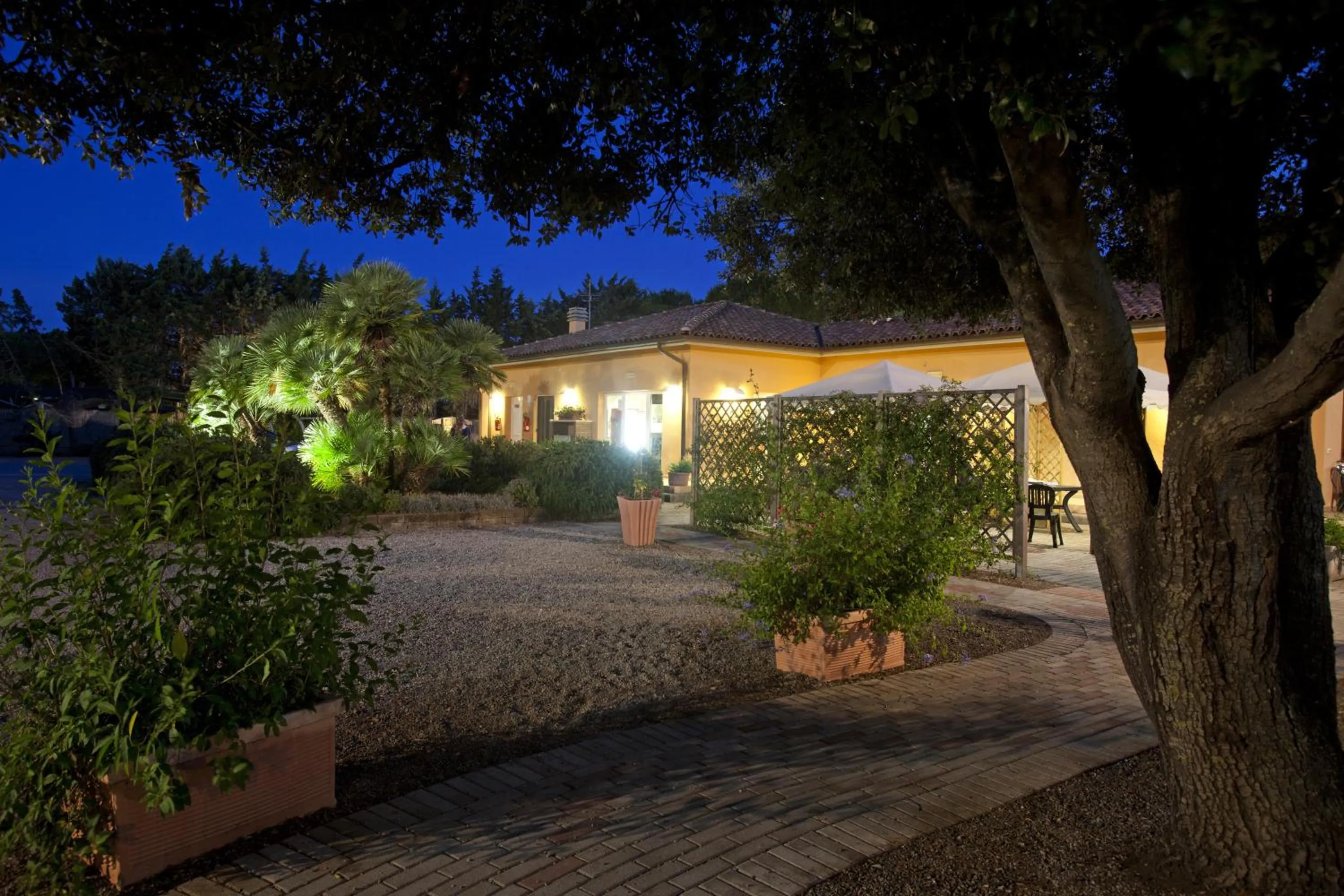 Facade/entrance in Hotel Le Palme
