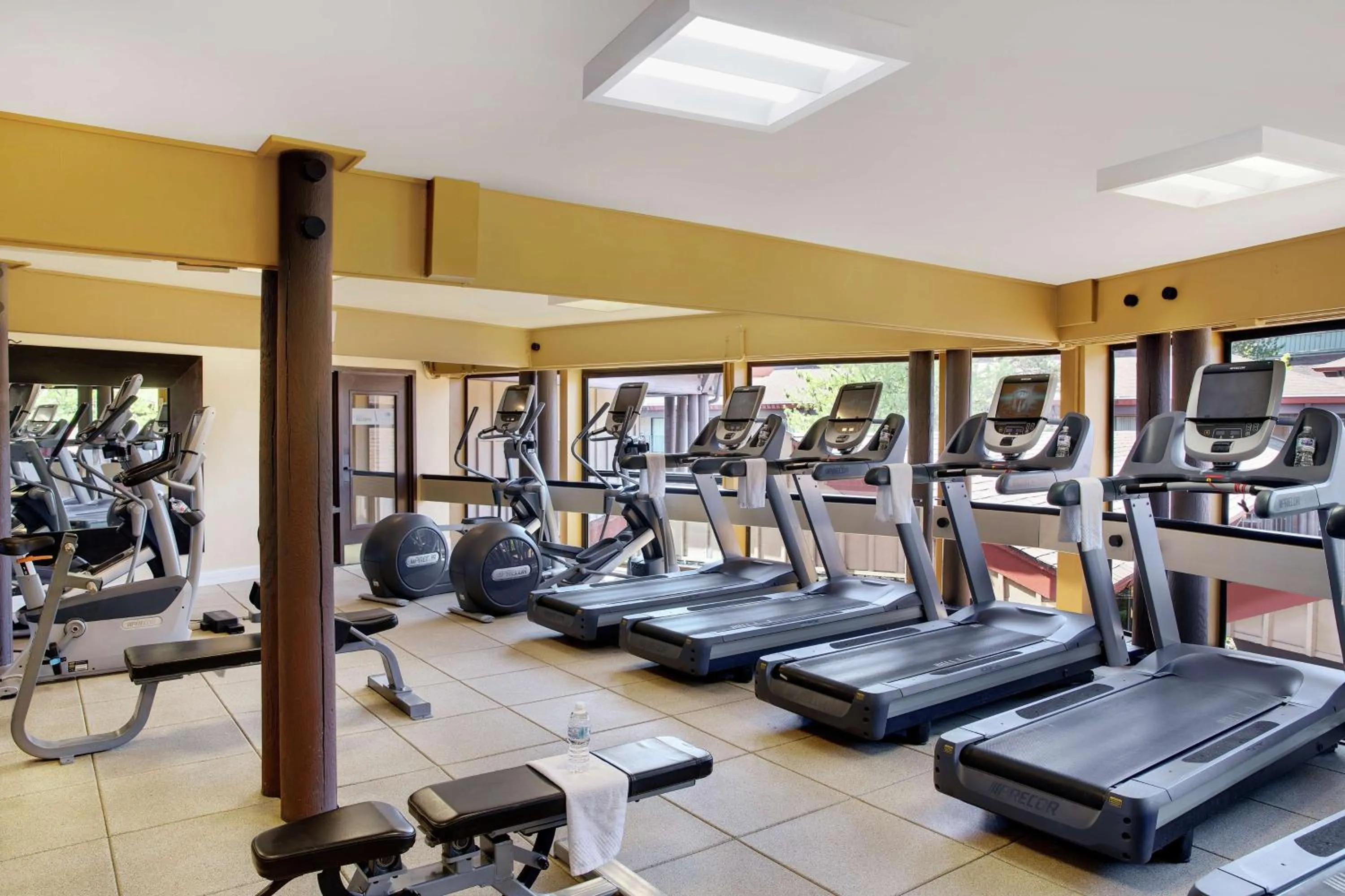 Fitness centre/facilities in DoubleTree by Hilton Seattle Airport