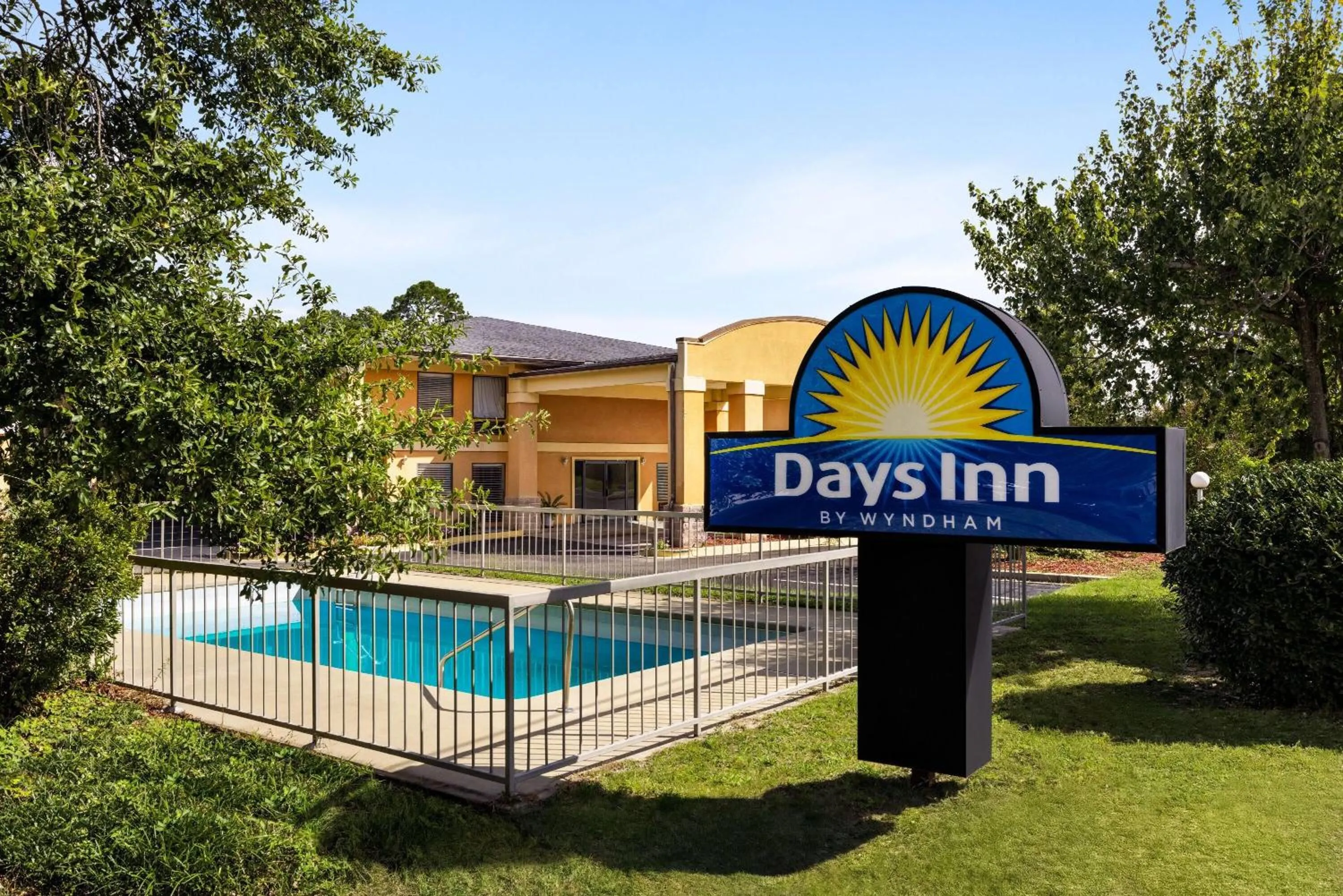 Property building in Days Inn by Wyndham Blythewood North Columbia