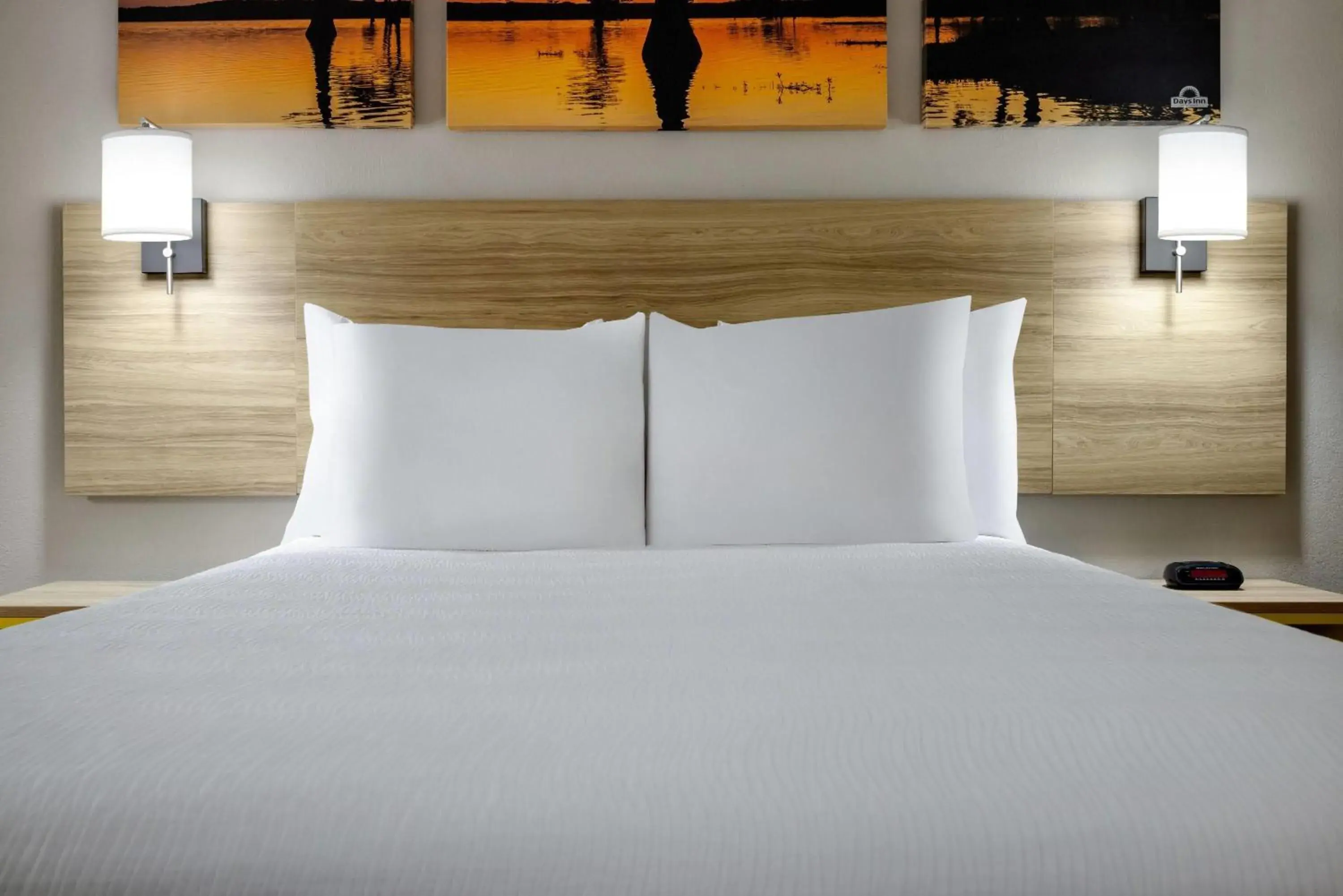 Photo of the whole room, Bed in Days Inn by Wyndham Blythewood North Columbia Photo of the whole room, Bed in Days Inn by Wyndham Blythewood North Columbia