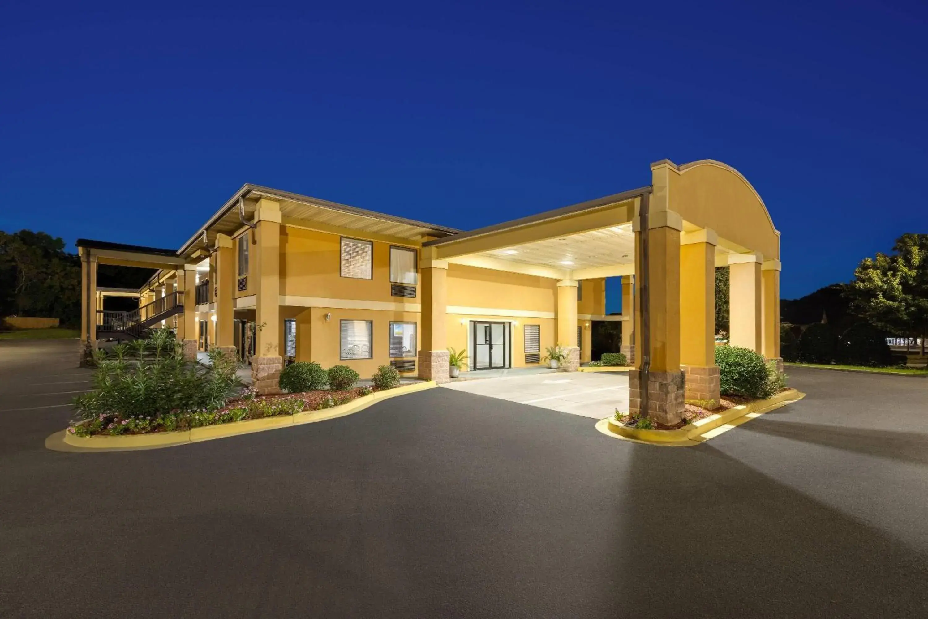 Property building in Days Inn by Wyndham Blythewood North Columbia Property building in Days Inn by Wyndham Blythewood North Columbia