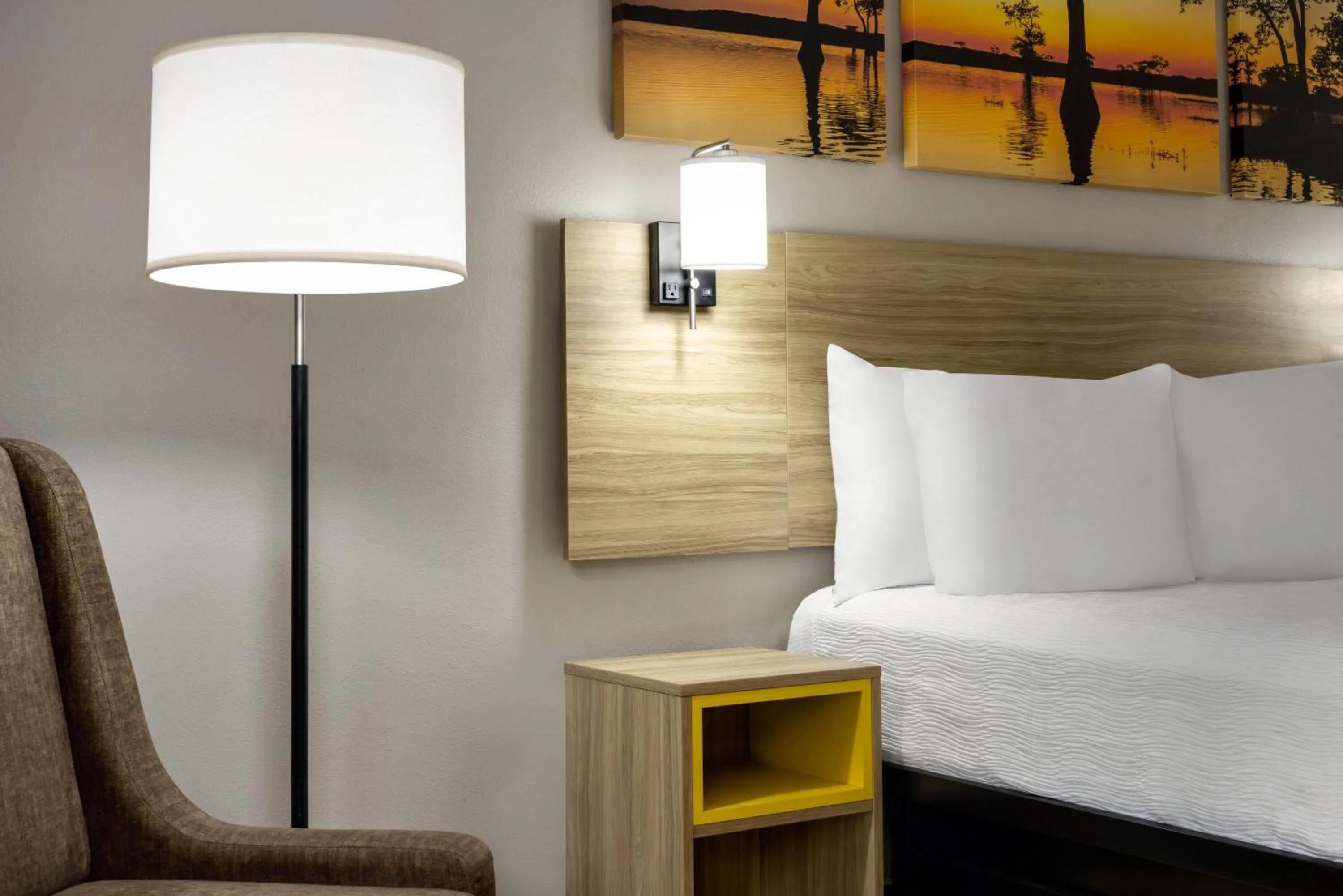 Photo of the whole room, Bed in Days Inn by Wyndham Blythewood North Columbia