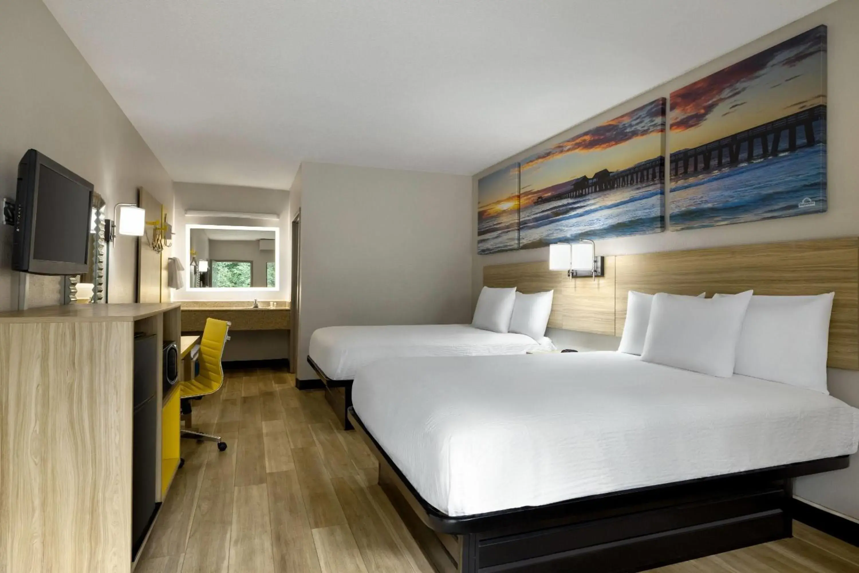 Photo of the whole room, Bed in Days Inn by Wyndham Blythewood North Columbia Photo of the whole room, Bed in Days Inn by Wyndham Blythewood North Columbia