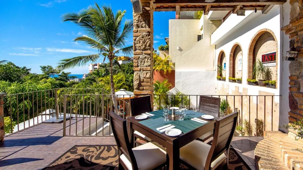 Restaurant/places to eat in Casa Cupula LGBT Luxury Resort
