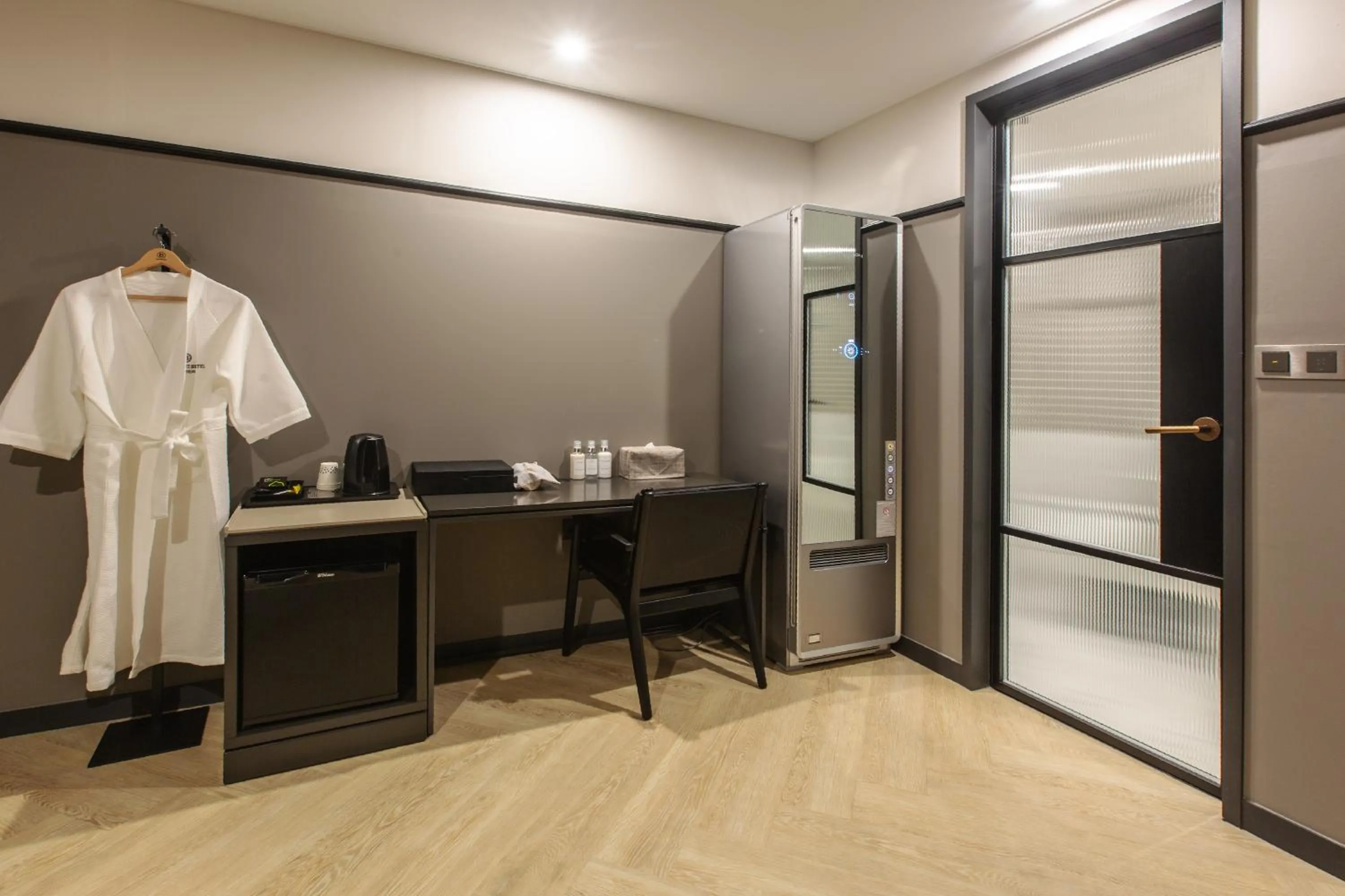 Brown Dot Gijang Yeonhwari