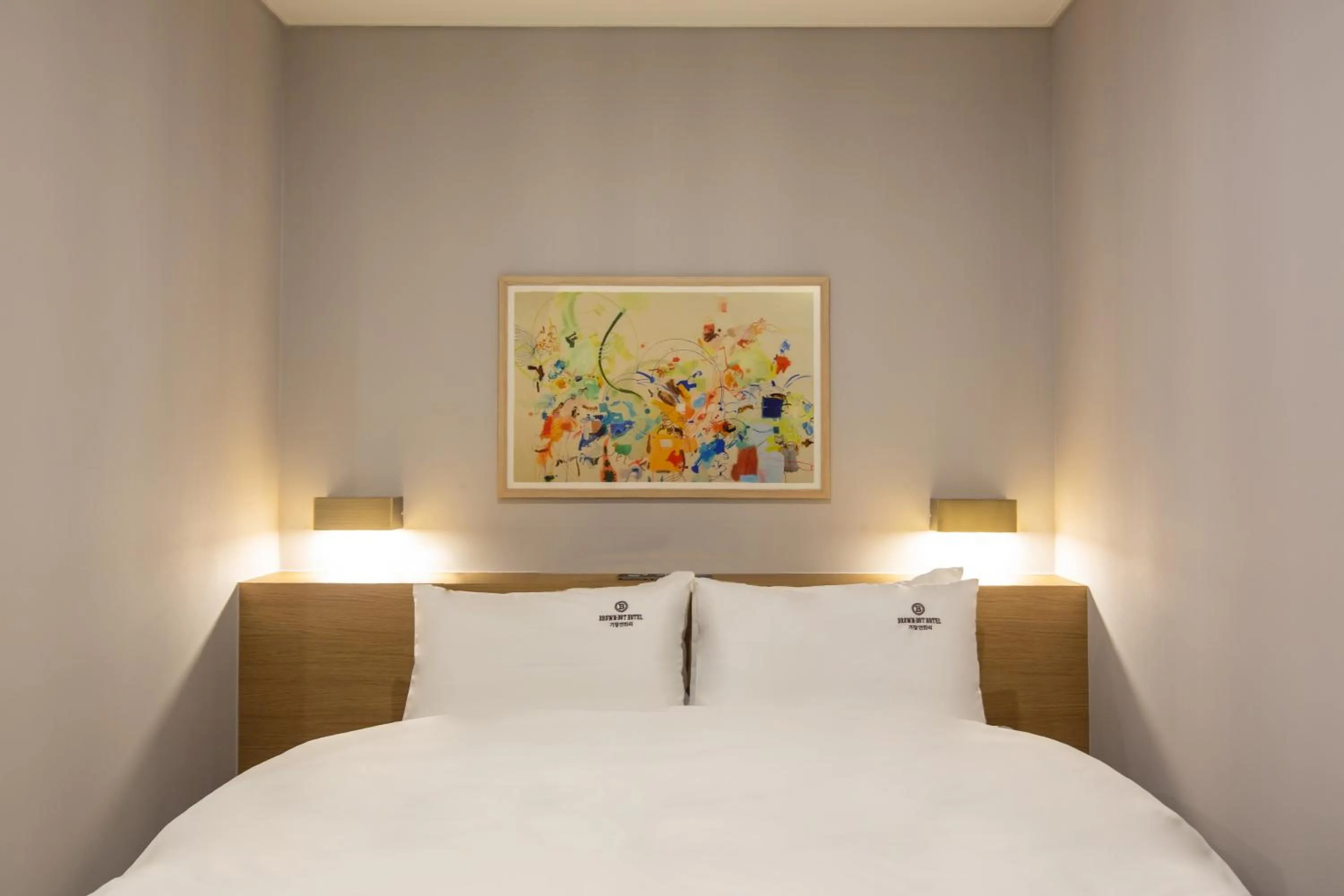 Bed in Brown Dot Gijang Yeonhwari