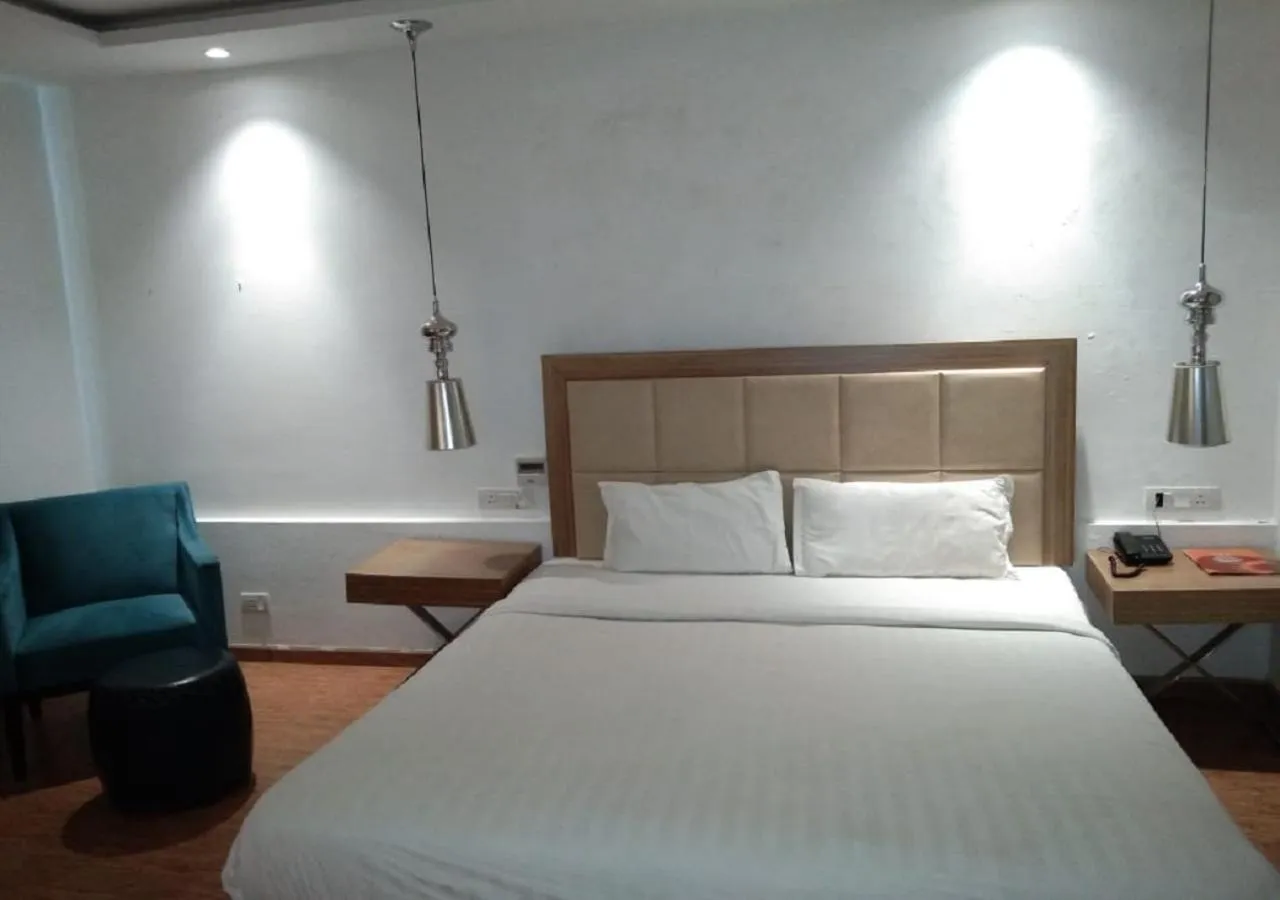 Bed in HOTEL AMORA - Rajnandgaon