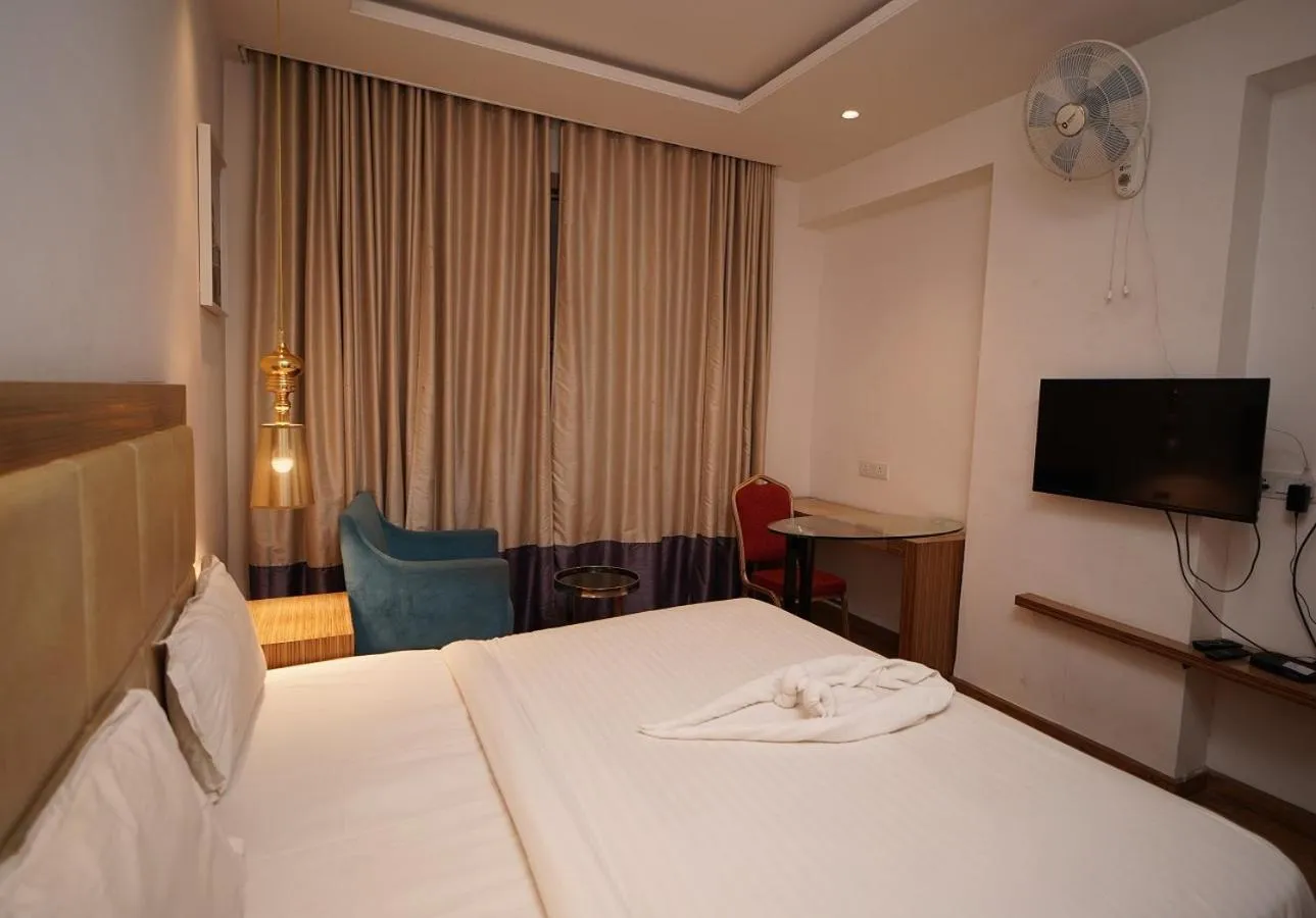 Bed in HOTEL AMORA - Rajnandgaon