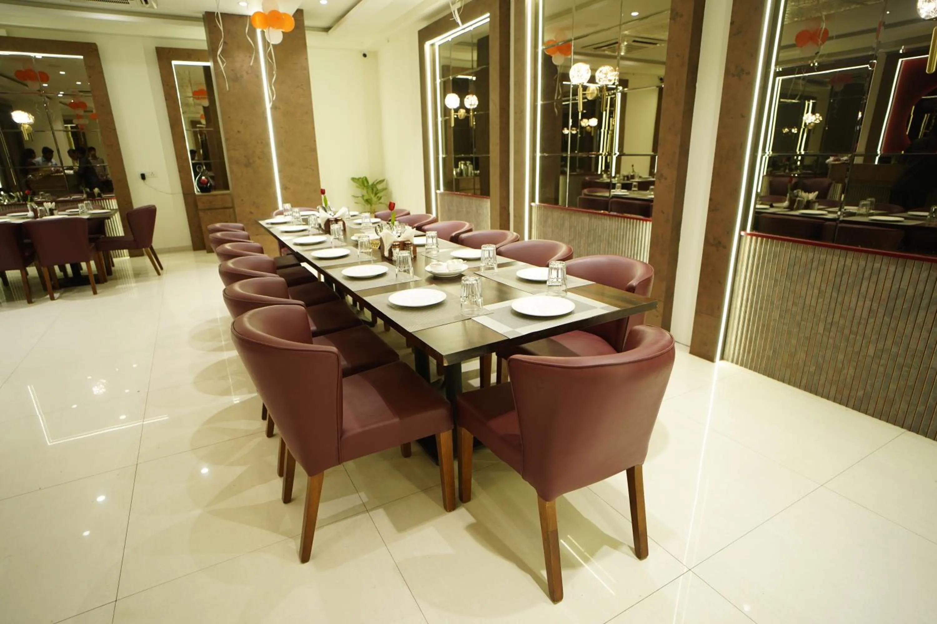 Restaurant/places to eat in HOTEL AMORA - Rajnandgaon