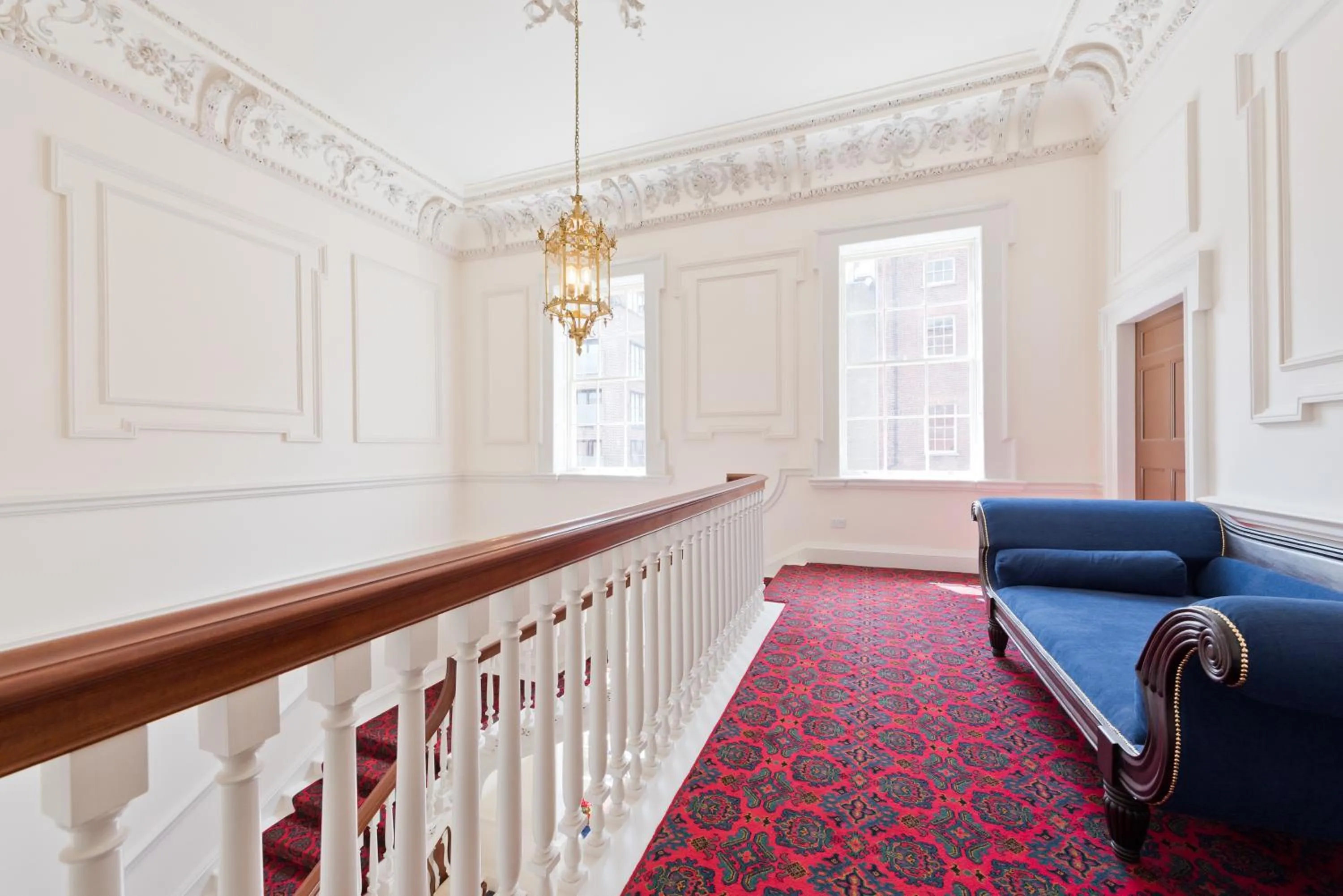 Henrietta Suites City Centre