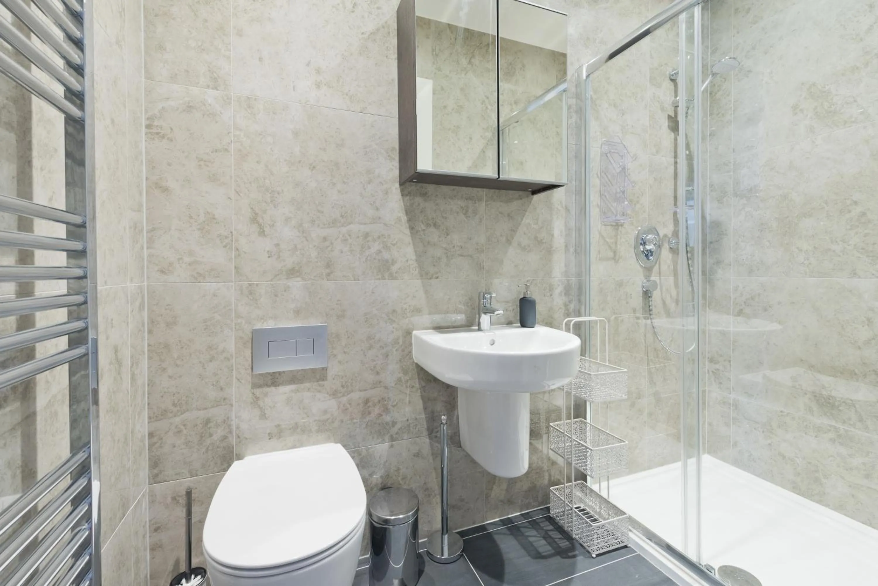 Henrietta Suites City Centre