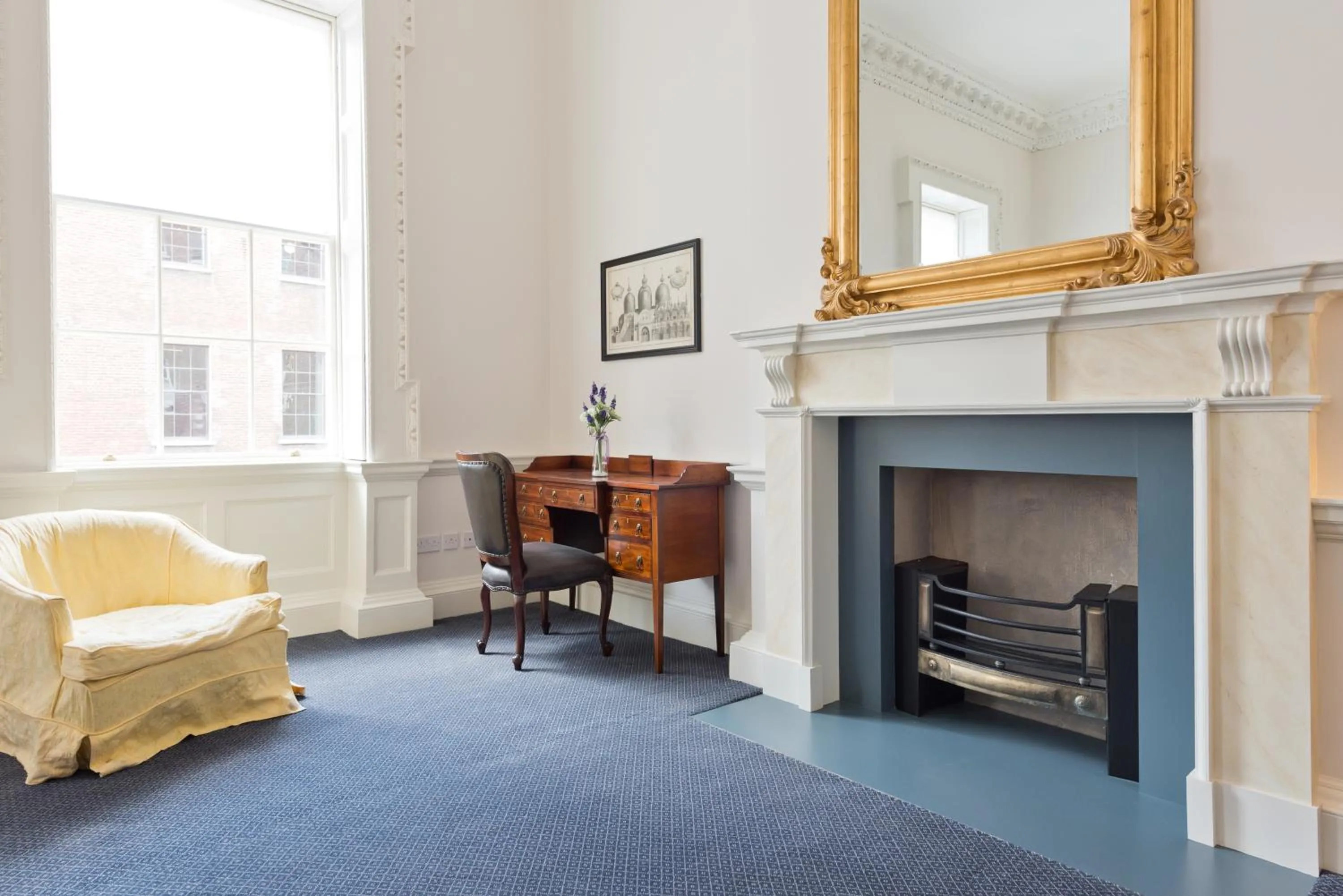 Henrietta Suites City Centre