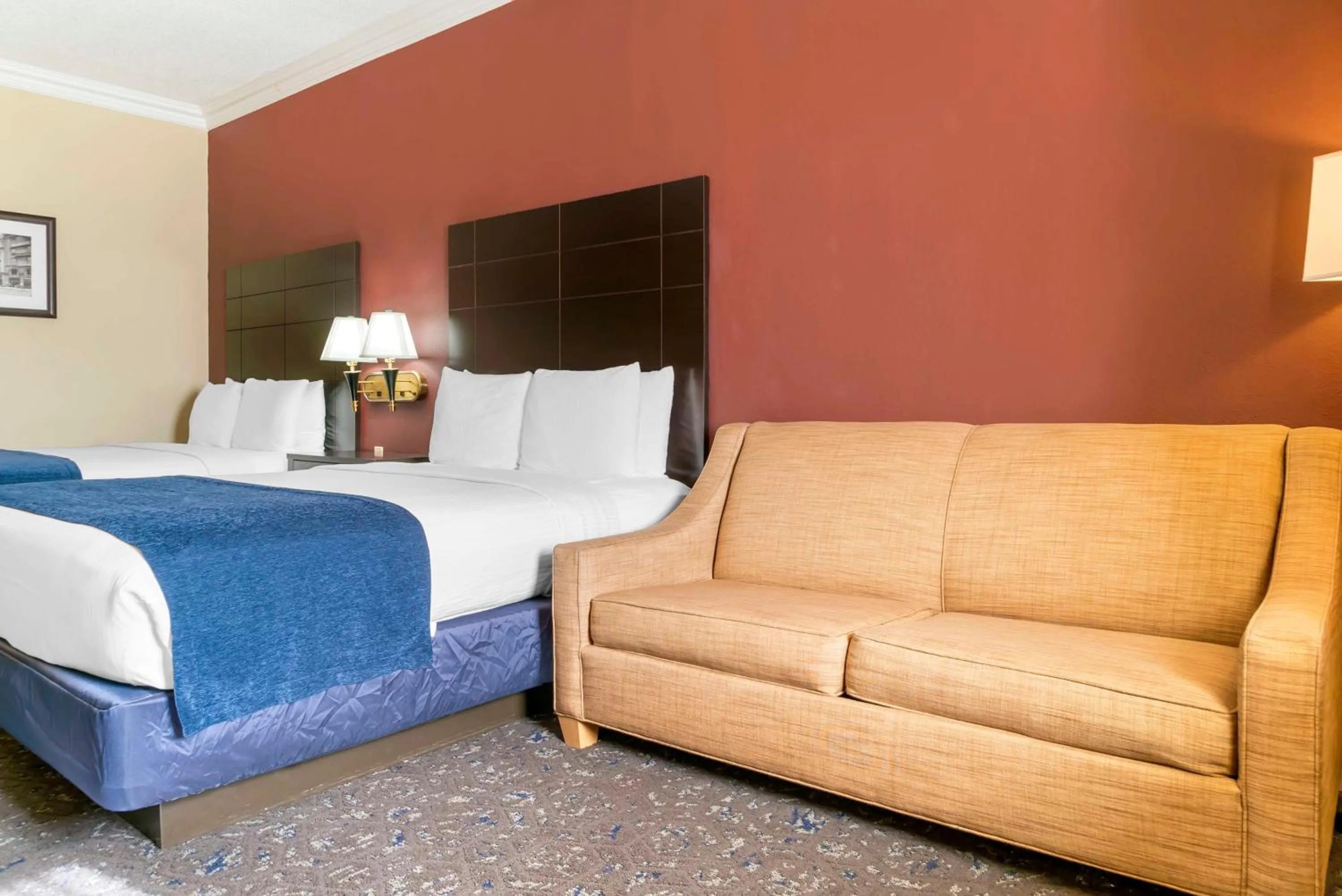 Bedroom, Bed in Best Western Greenfield Inn