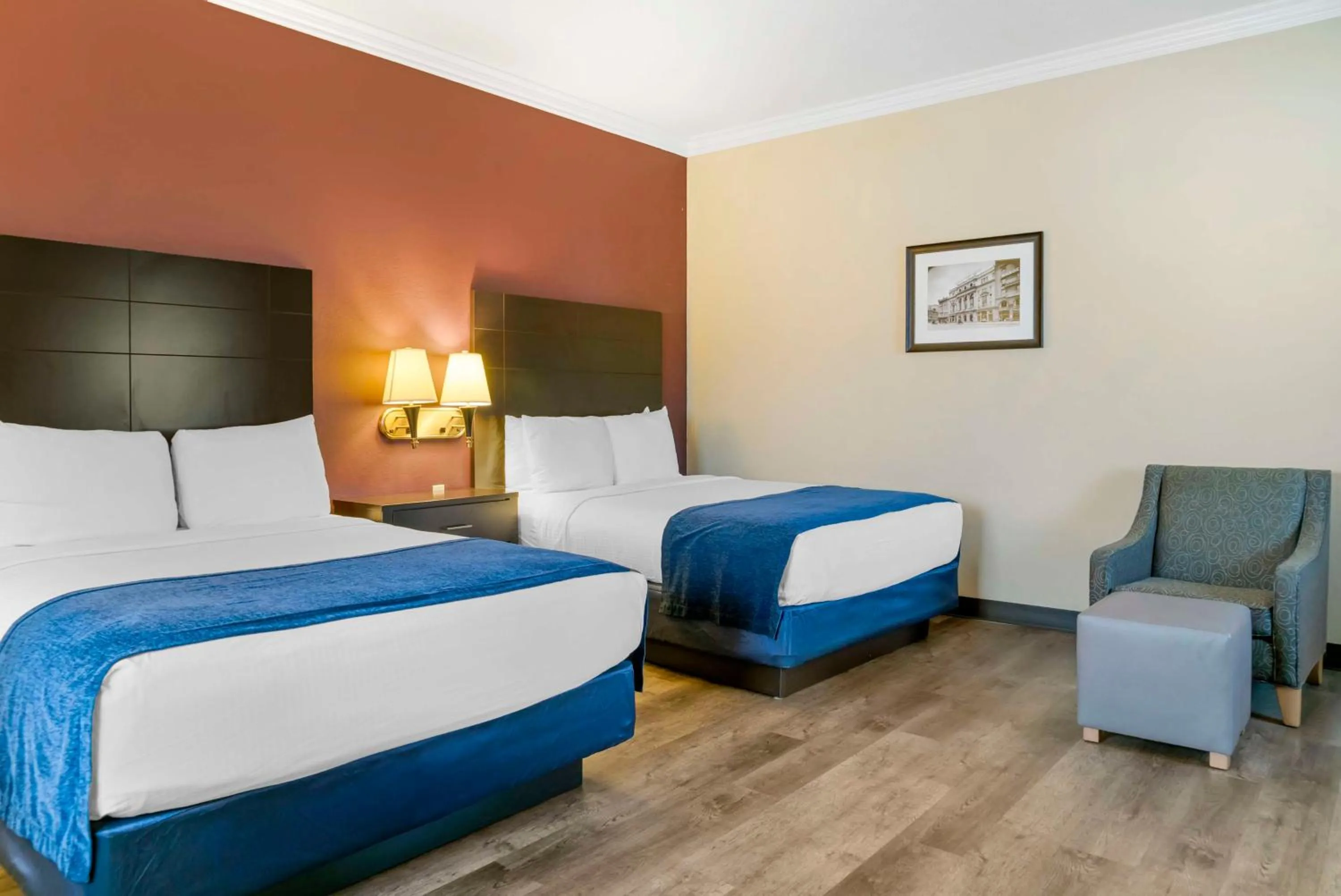 Bedroom, Bed in Best Western Greenfield Inn