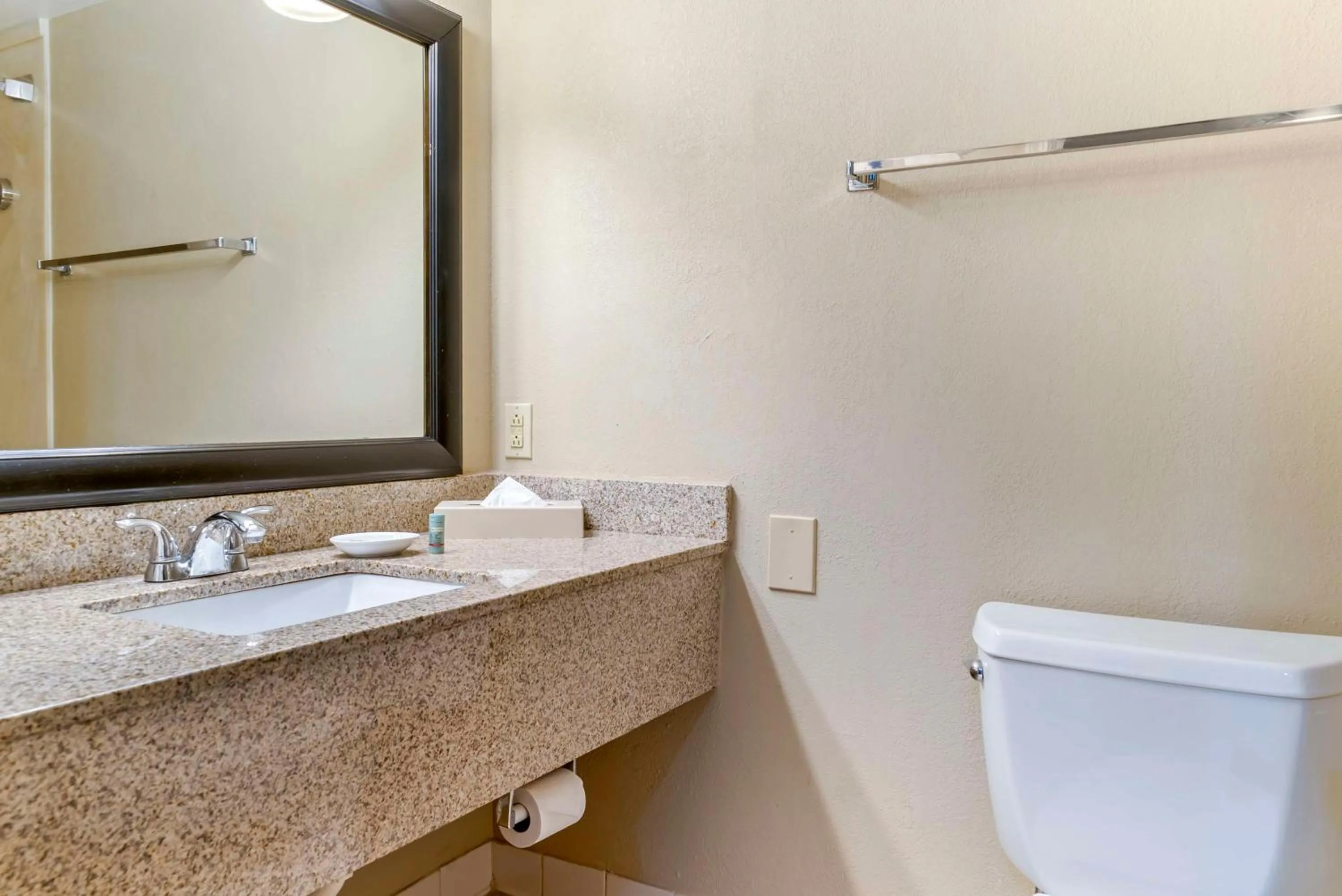 Bathroom in Best Western Greenfield Inn