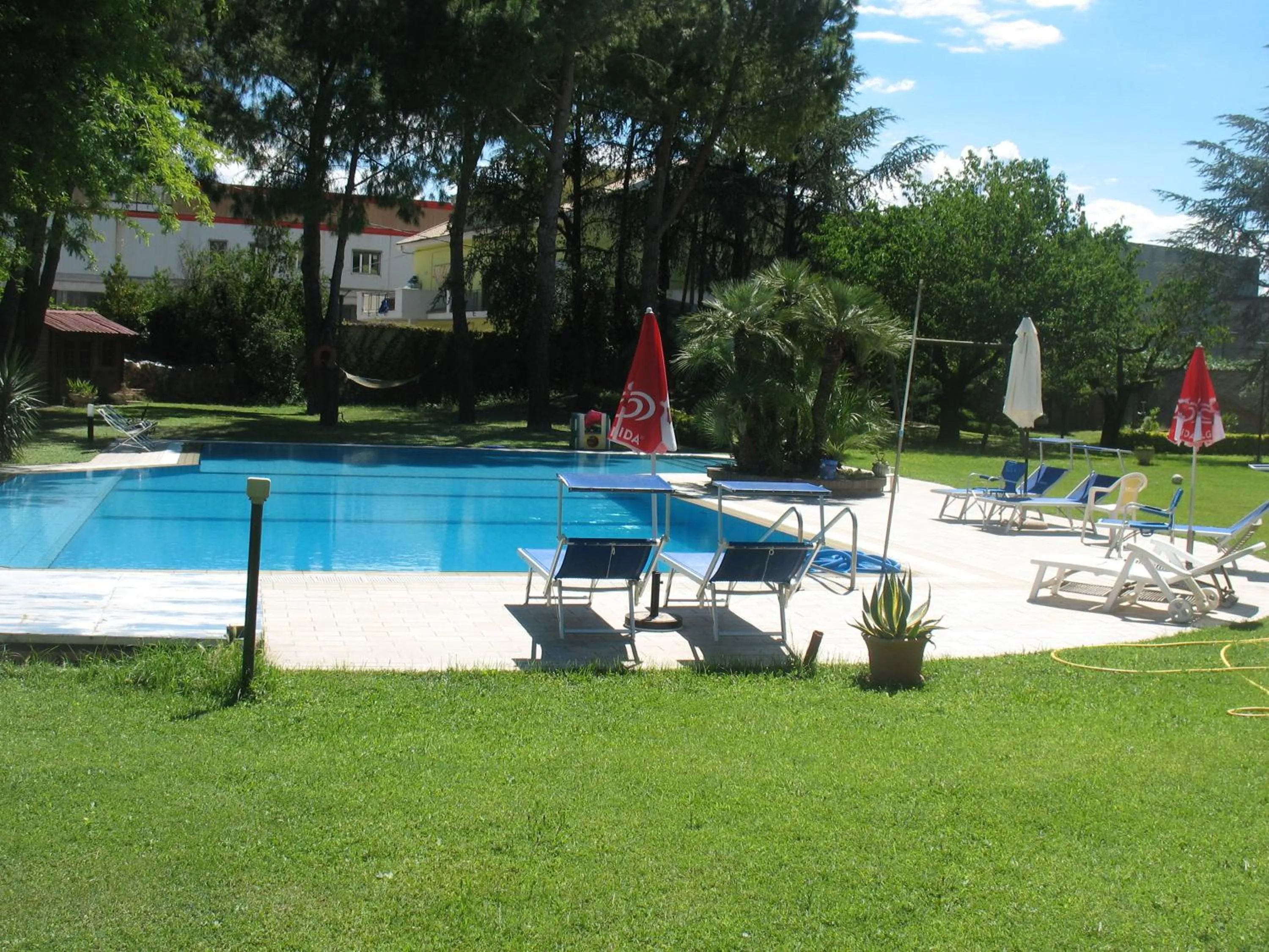 Swimming pool in B&B Villa Maria
