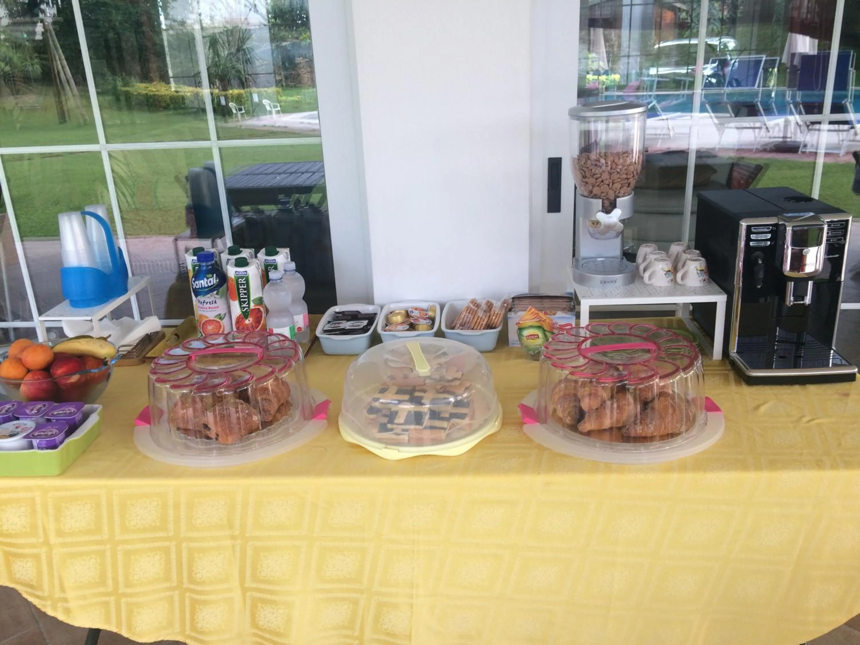 Food and drinks in B&B Villa Maria