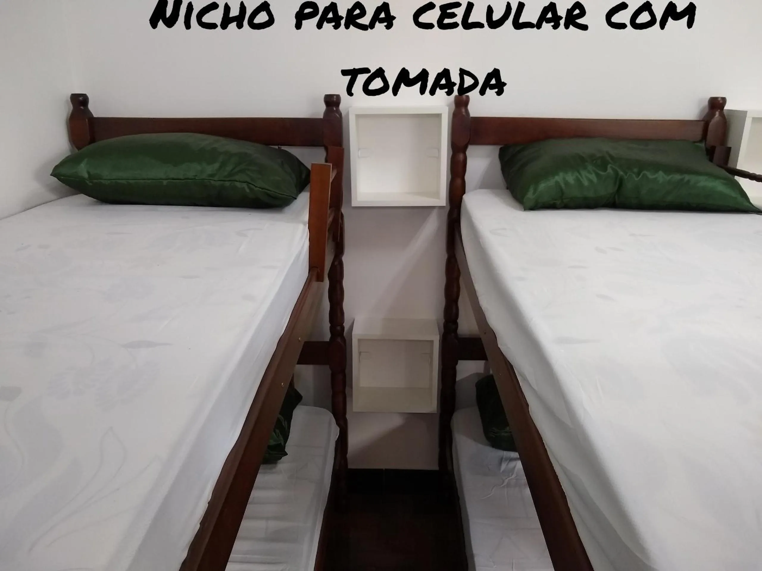 Decorative detail, Bed in Curitiba Central Hostel