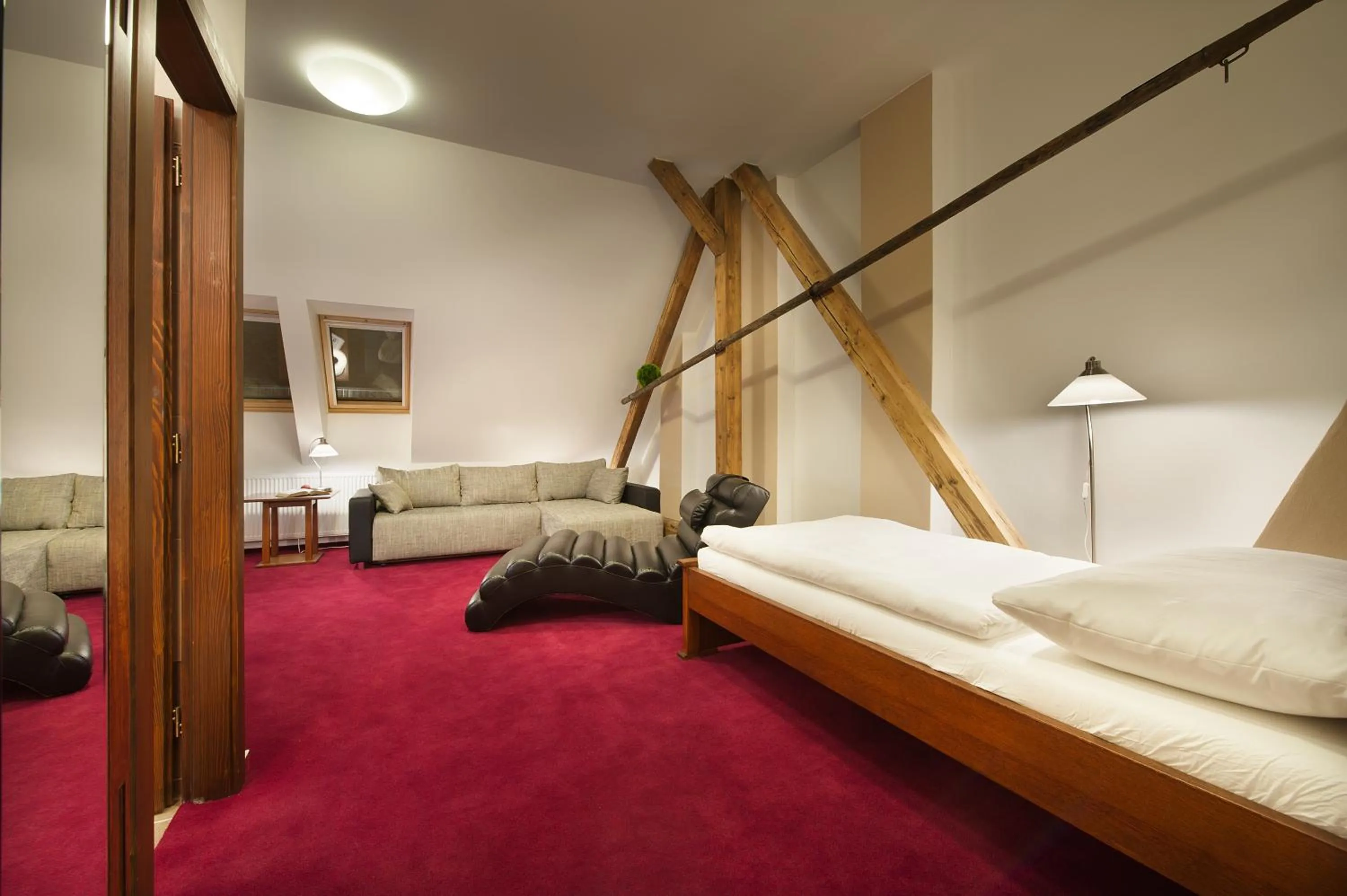 Photo of the whole room, Bed in Brioni Suites