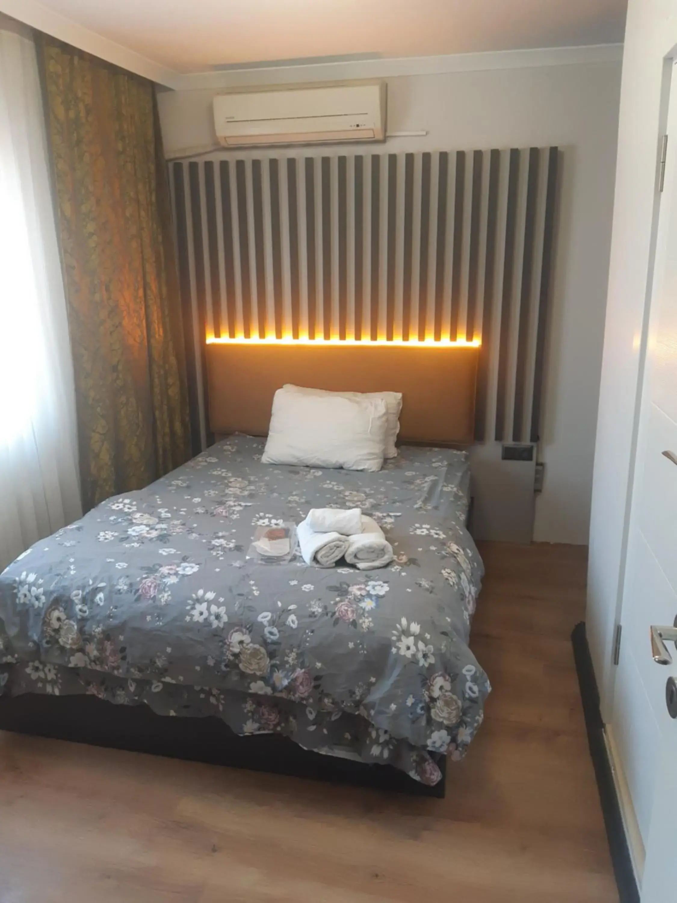 Bedroom in Evin Suit Hotel Bedroom in Evin Suit Hotel