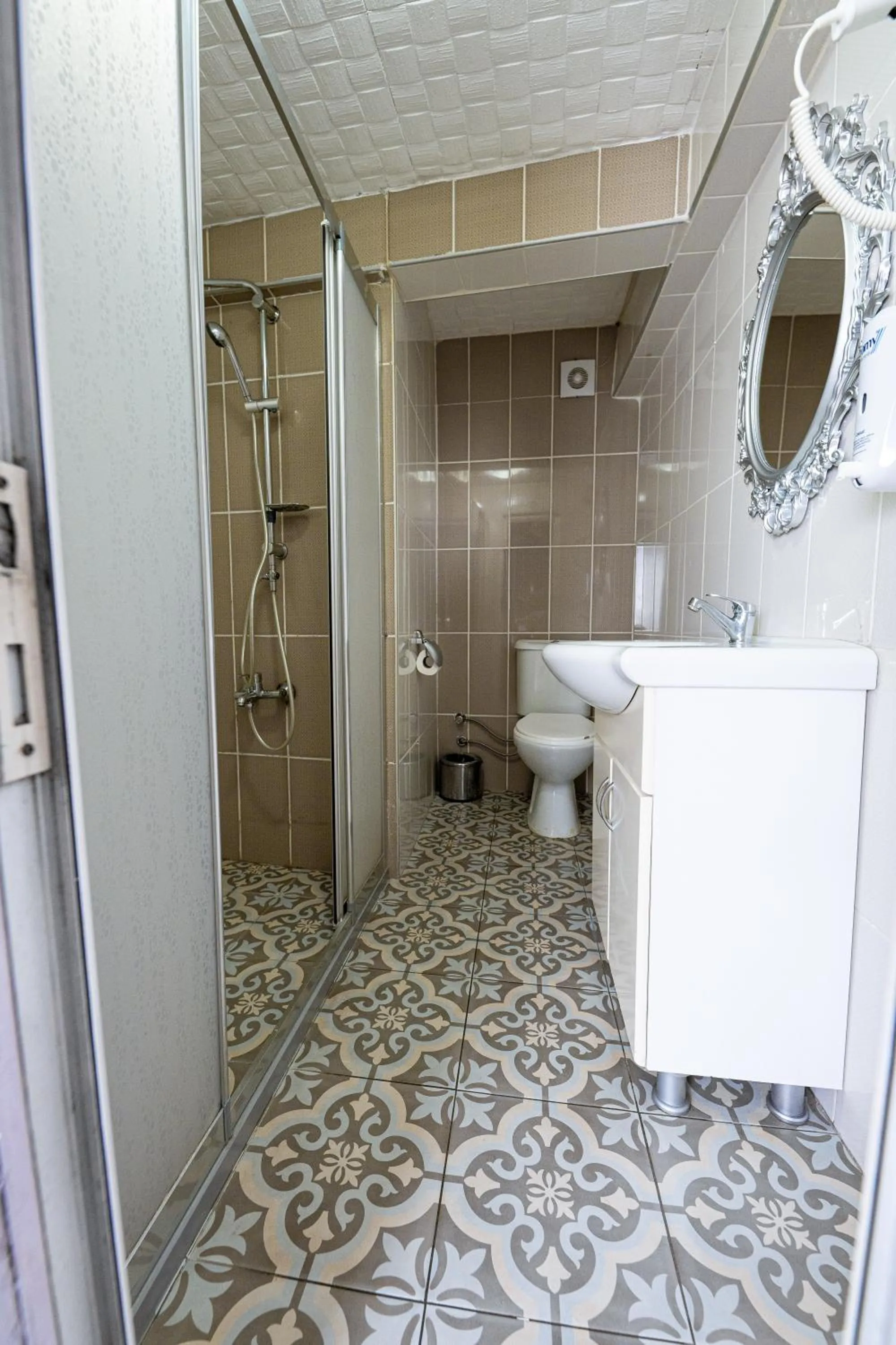 Bathroom in Evin Suit Hotel