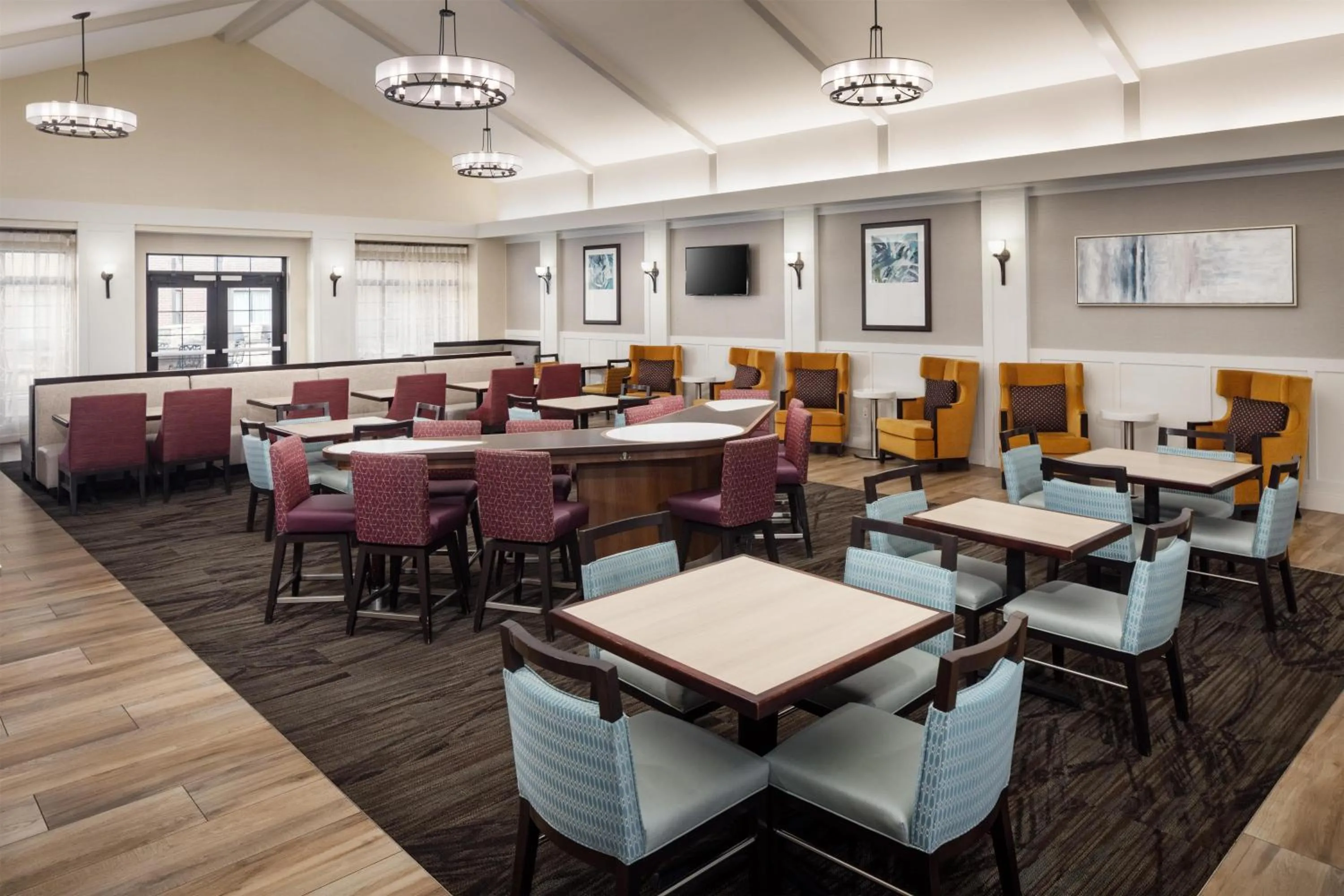 Breakfast in Homewood Suites by Hilton Denver International Airport