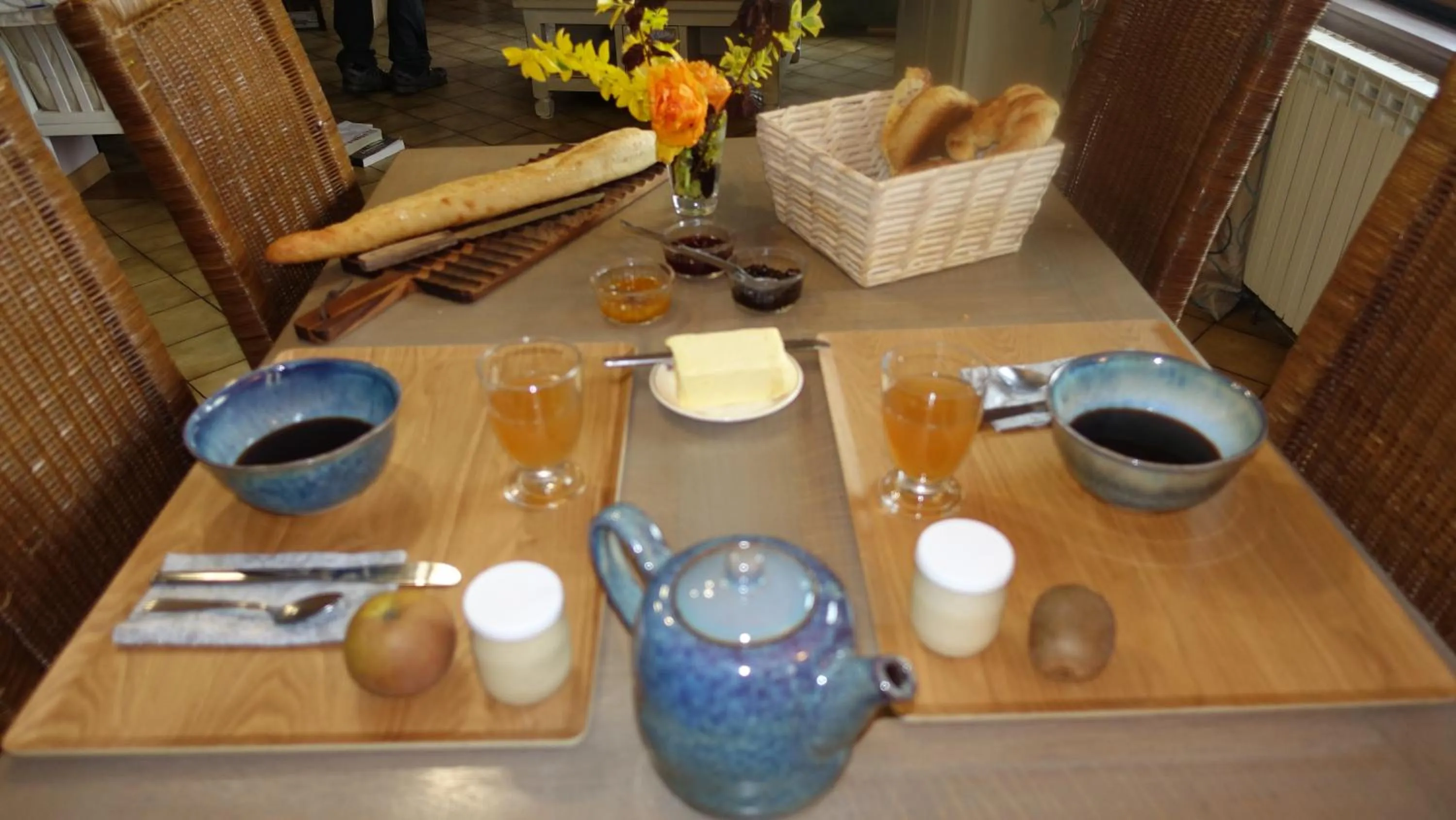 Breakfast in Le jardin des secrets