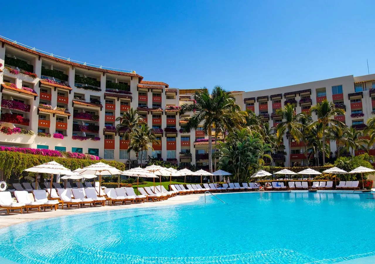 Swimming pool in Grand Velas Riviera Nayarit-All Inclusive