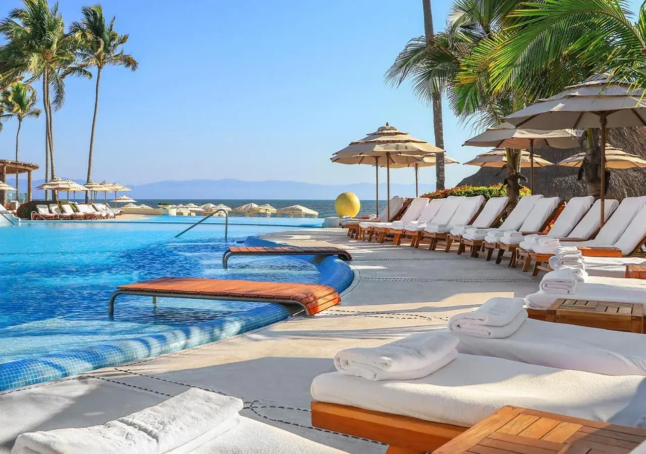 Swimming pool in Grand Velas Riviera Nayarit-All Inclusive Swimming pool in Grand Velas Riviera Nayarit-All Inclusive