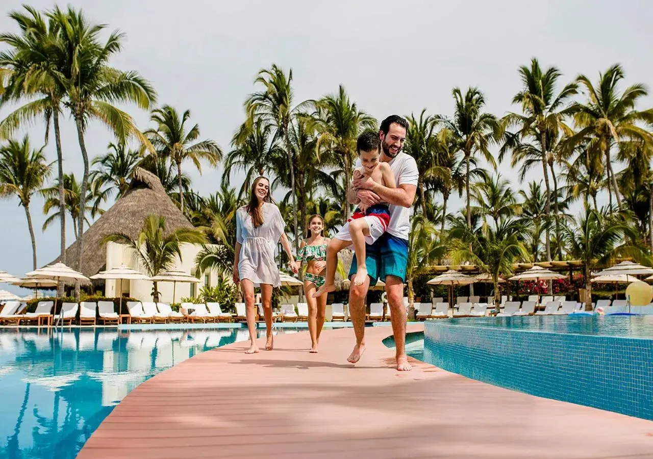 Swimming pool in Grand Velas Riviera Nayarit-All Inclusive Swimming pool in Grand Velas Riviera Nayarit-All Inclusive