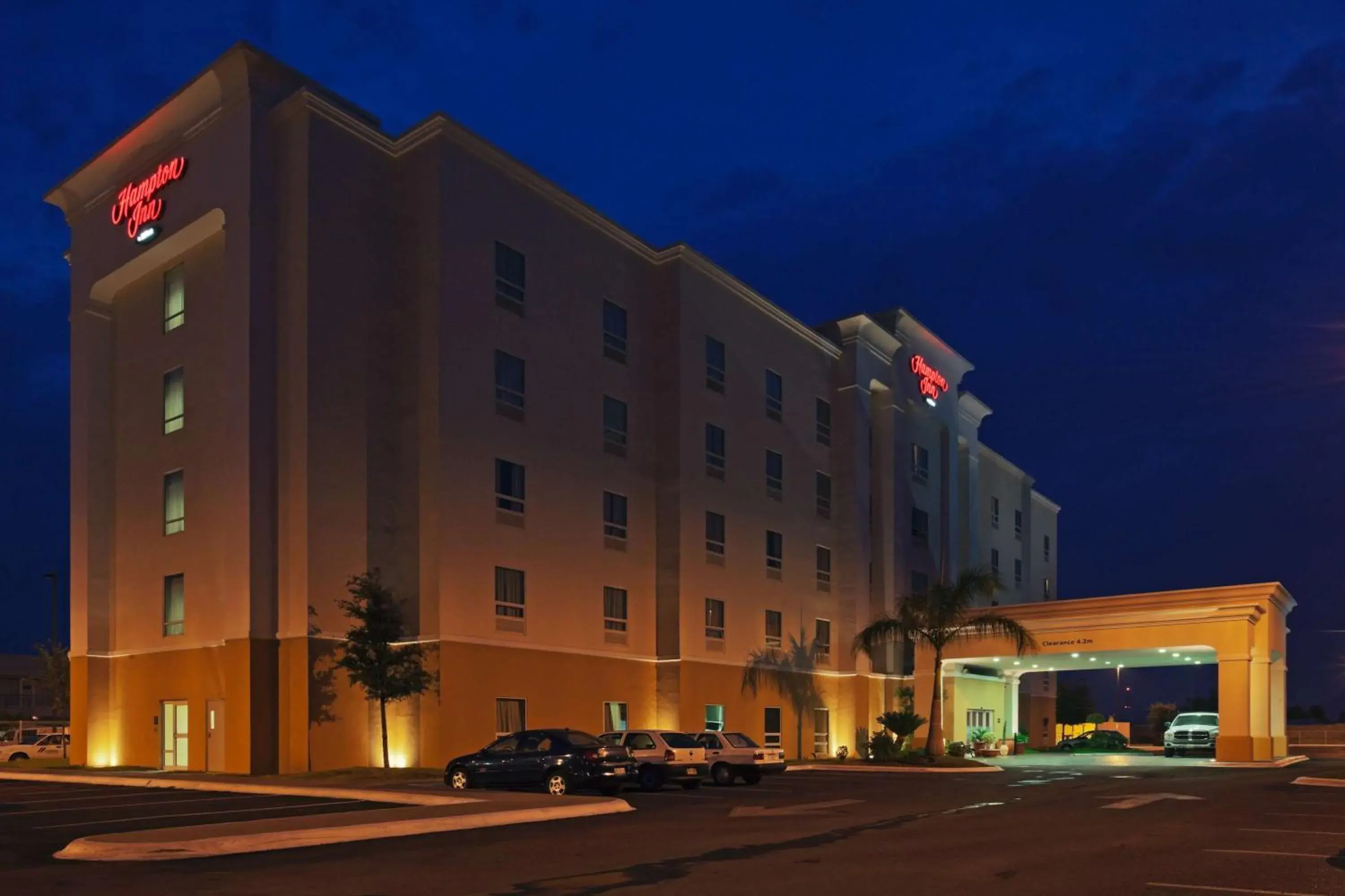 Property building in Hampton Inn by Hilton Ciudad Victoria Property building in Hampton Inn by Hilton Ciudad Victoria
