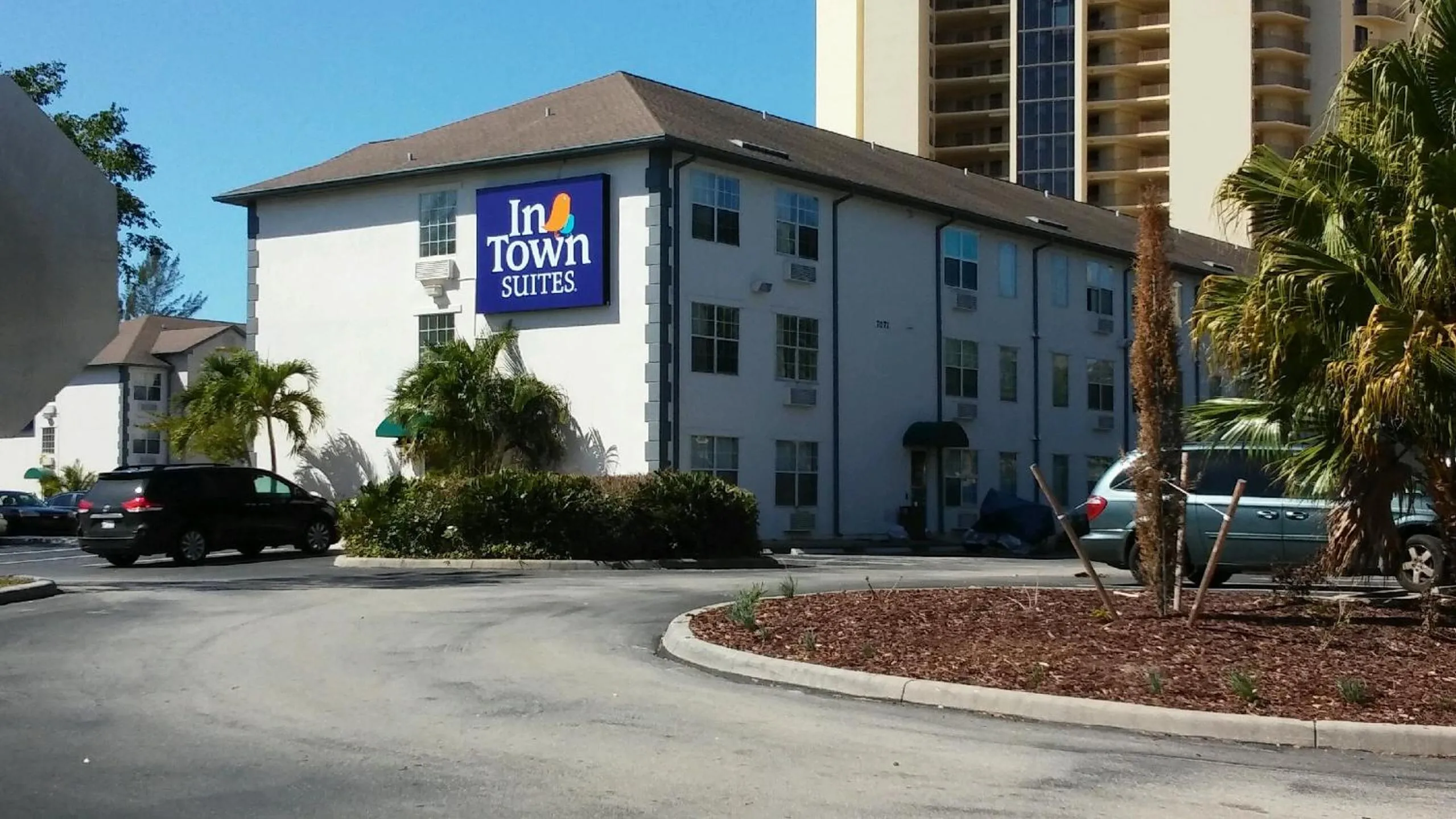 Facade/entrance in InTown Suites Extended Stay Fort Myers FL