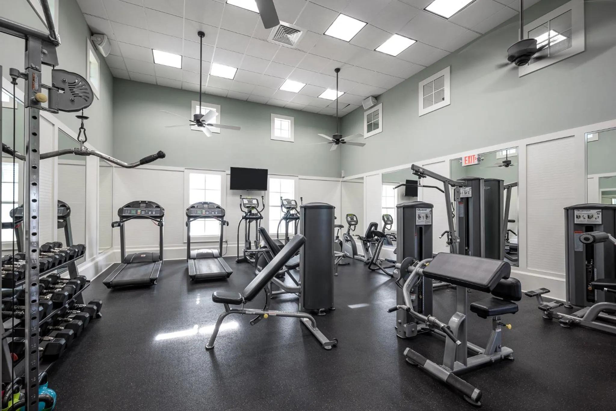 Property building in 832 Cinnamon Beach